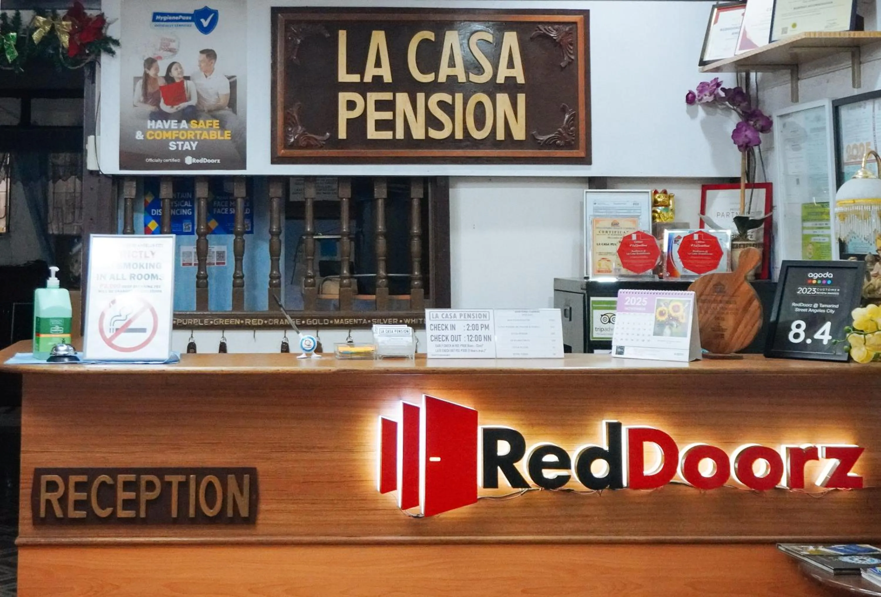 Property logo or sign in RedDoorz at La Casa Guesthouse former RedDoorz at Tamarind Street Angeles City