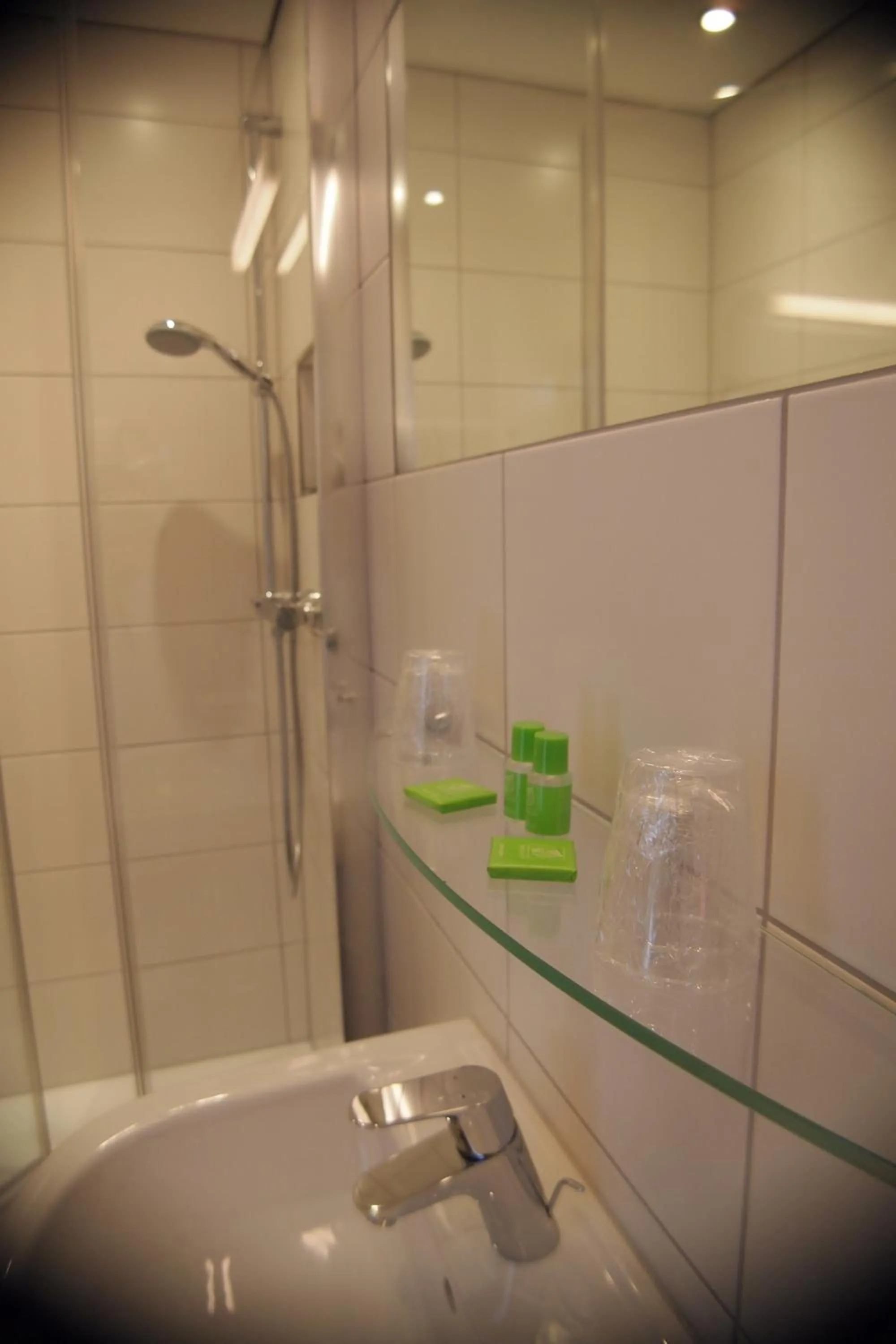 Shower in Hotel am Bad