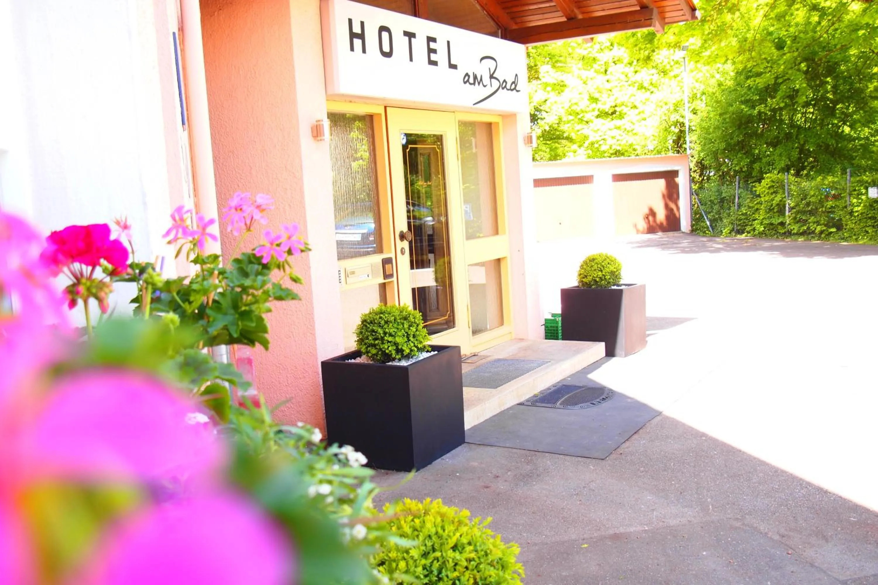 Facade/entrance in Hotel am Bad