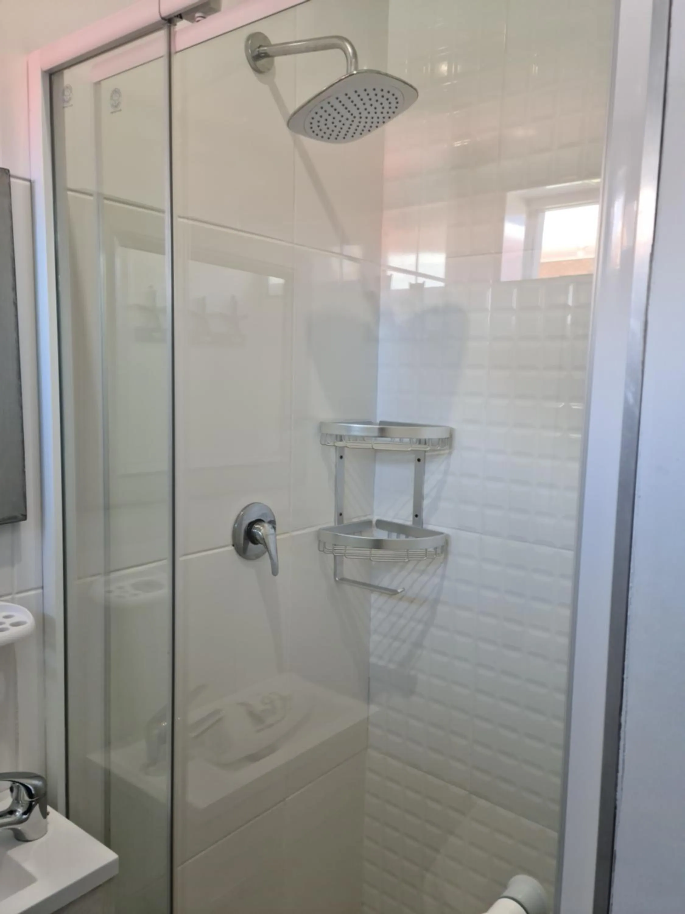 Shower in Suidersee Block 2, Hartenbos