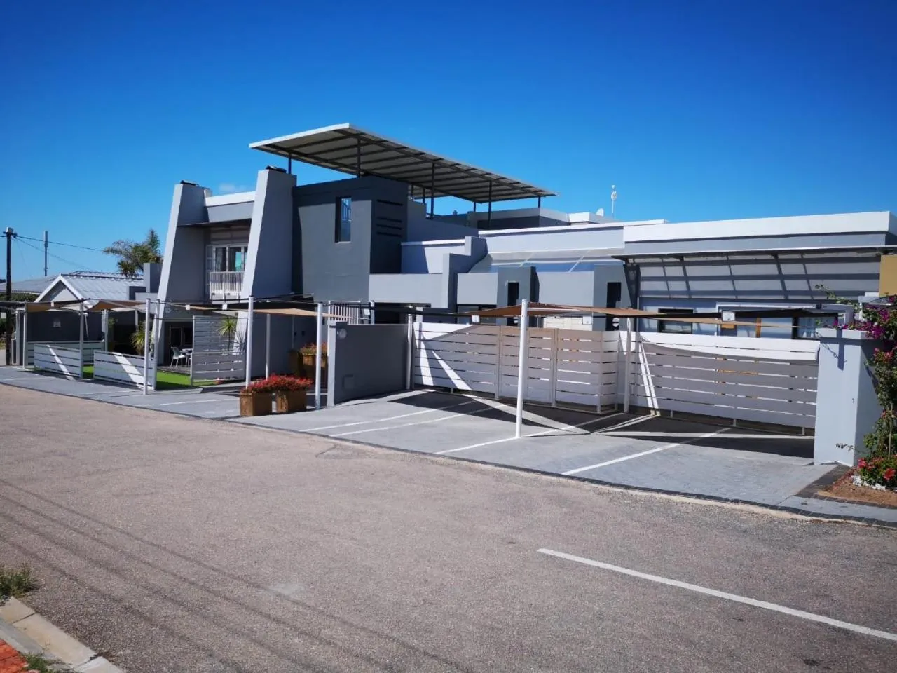 Property building in Suidersee Block 2, Hartenbos