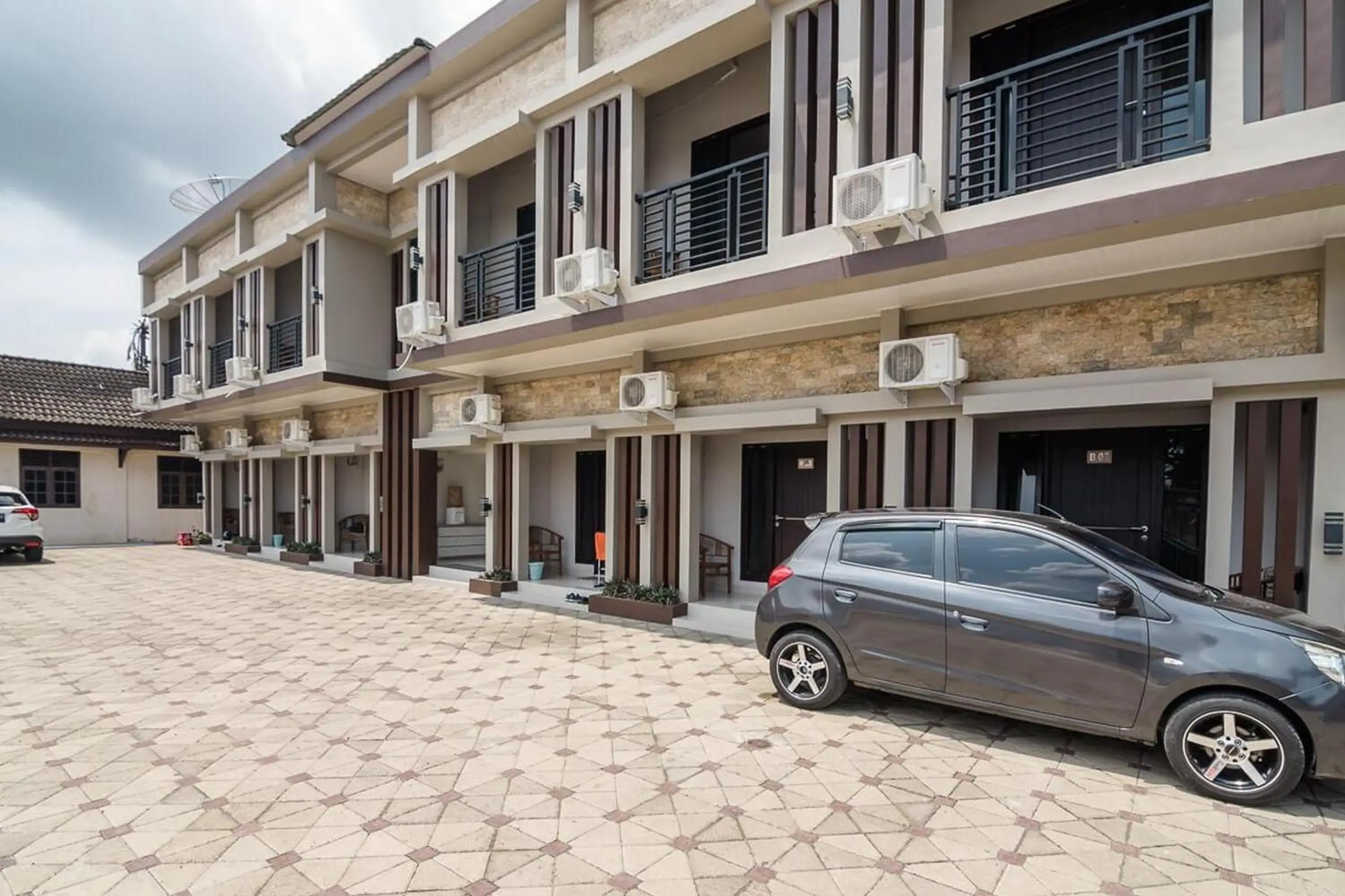 Property building in RedDoorz Syariah near Tugu Juang Jambi Property building in RedDoorz Syariah near Tugu Juang Jambi