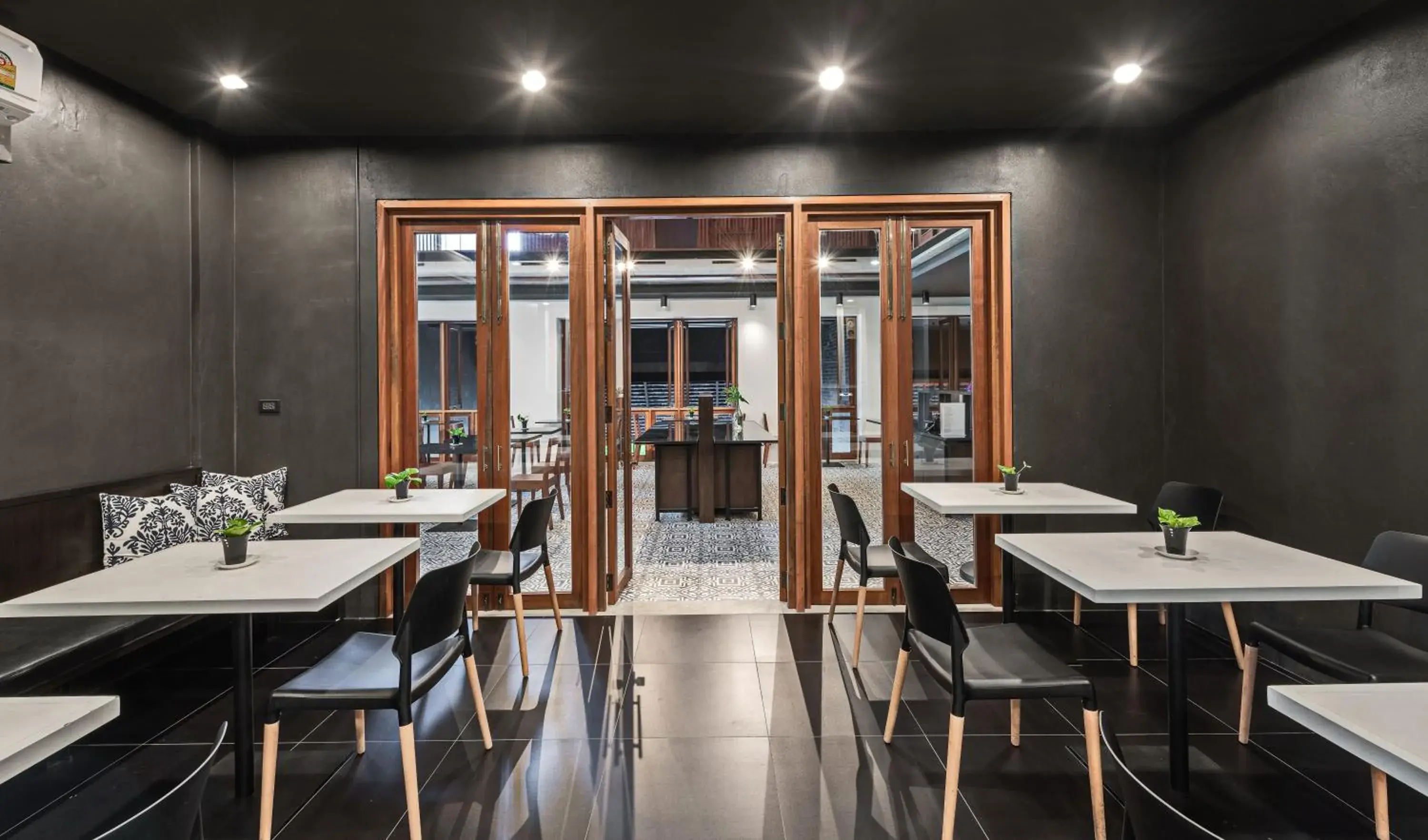 Restaurant/places to eat in Hua Hin Habitat Hotel- SHA Extra Plus Restaurant/places to eat in Hua Hin Habitat Hotel- SHA Extra Plus