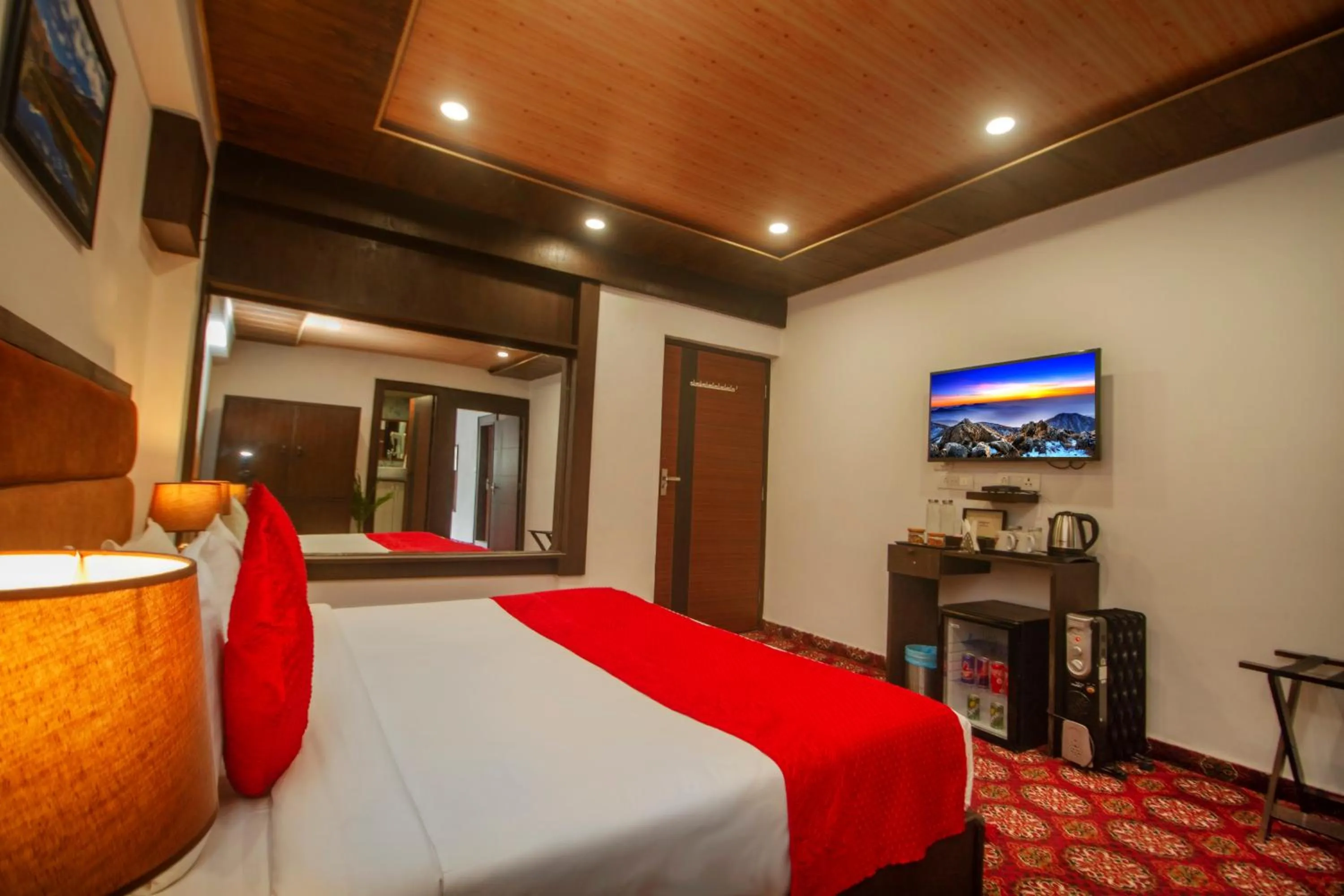 Bed in Amritara The Avadh