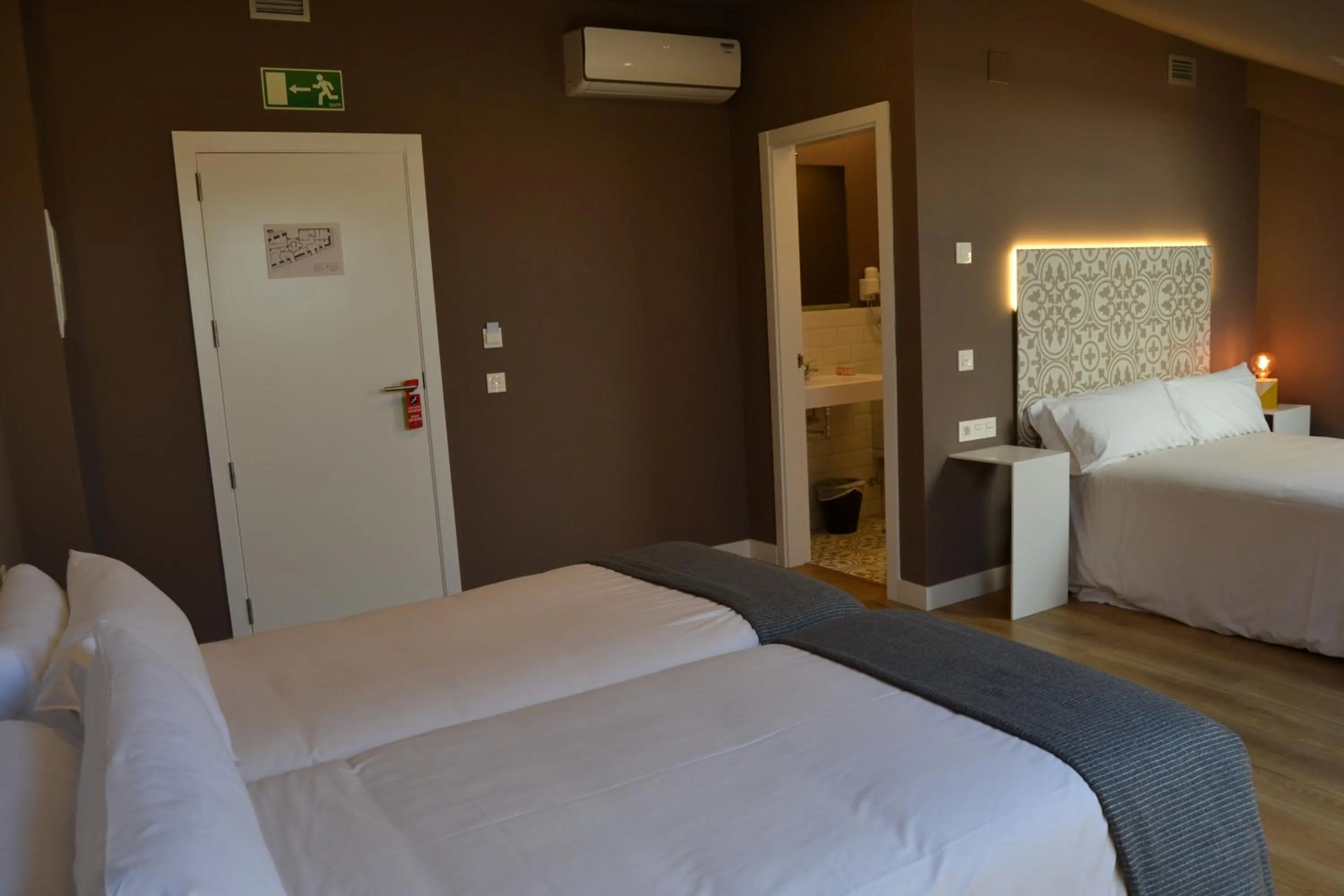 Photo of the whole room, Bed in Rener Hotel Los Campones