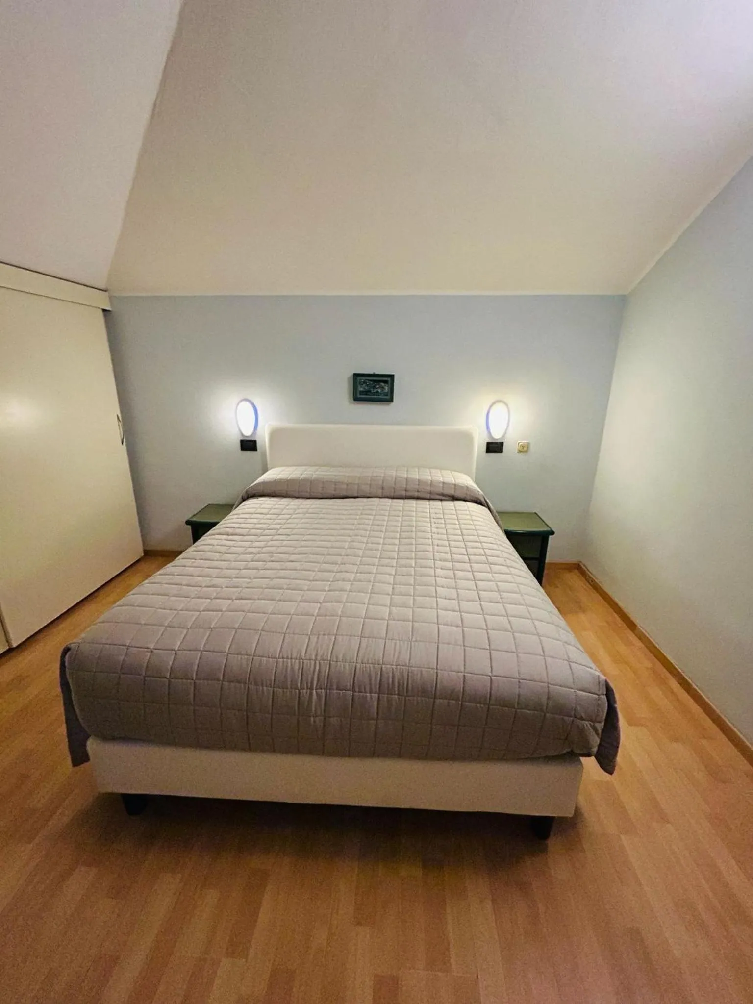 Bedroom, Bed in Hotel Milano