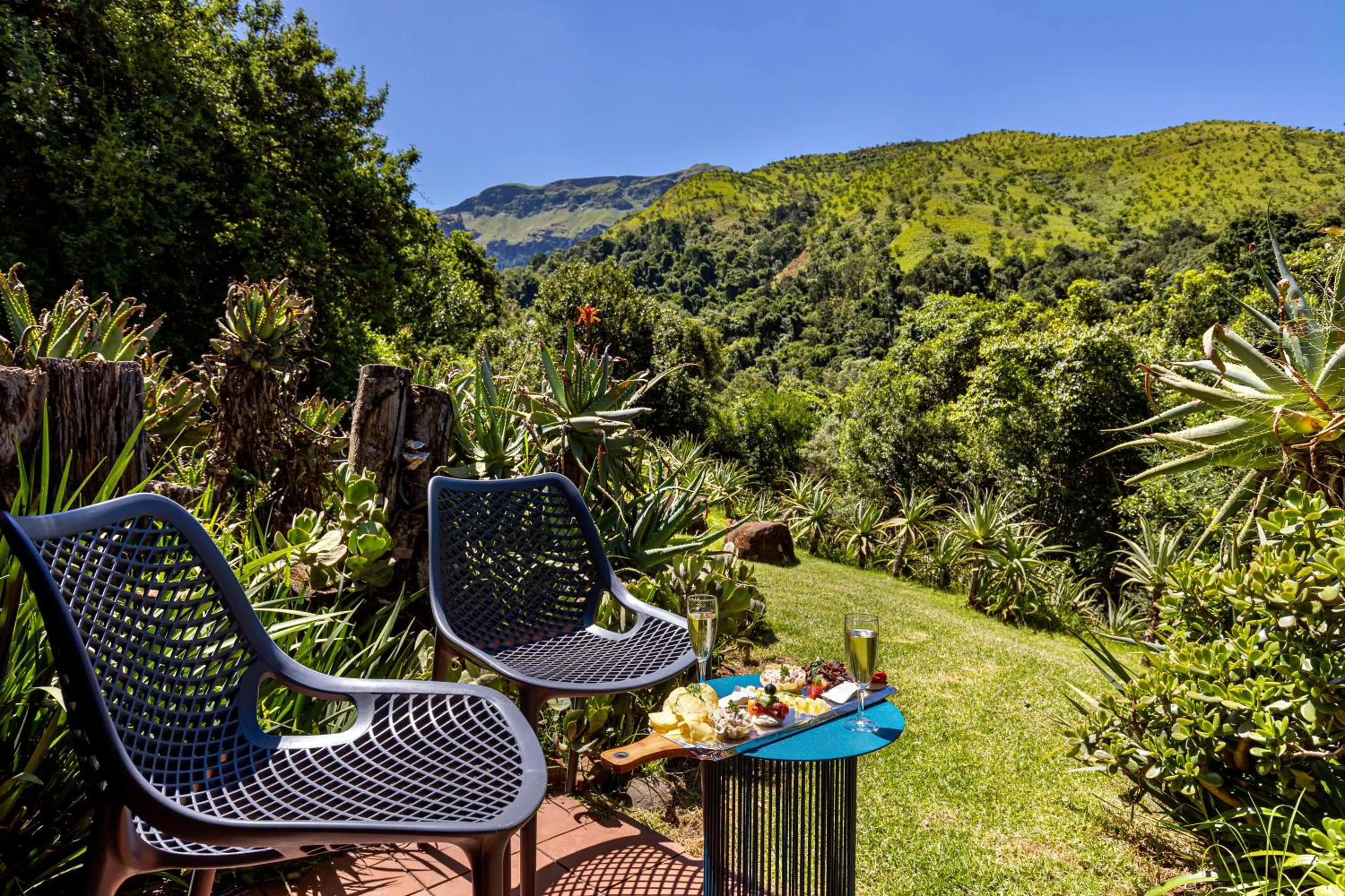 Natural landscape in Cavern Resort & Spa