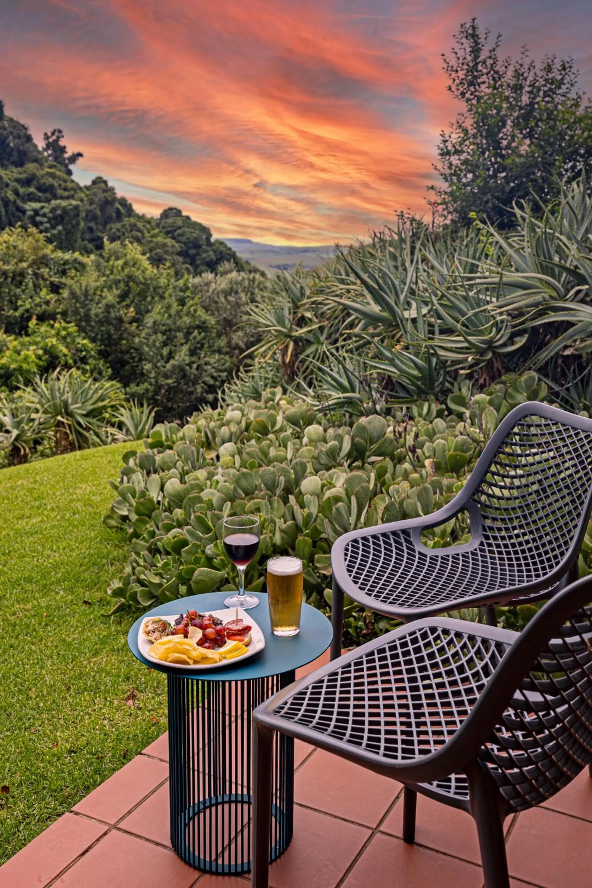 Patio in Cavern Resort & Spa