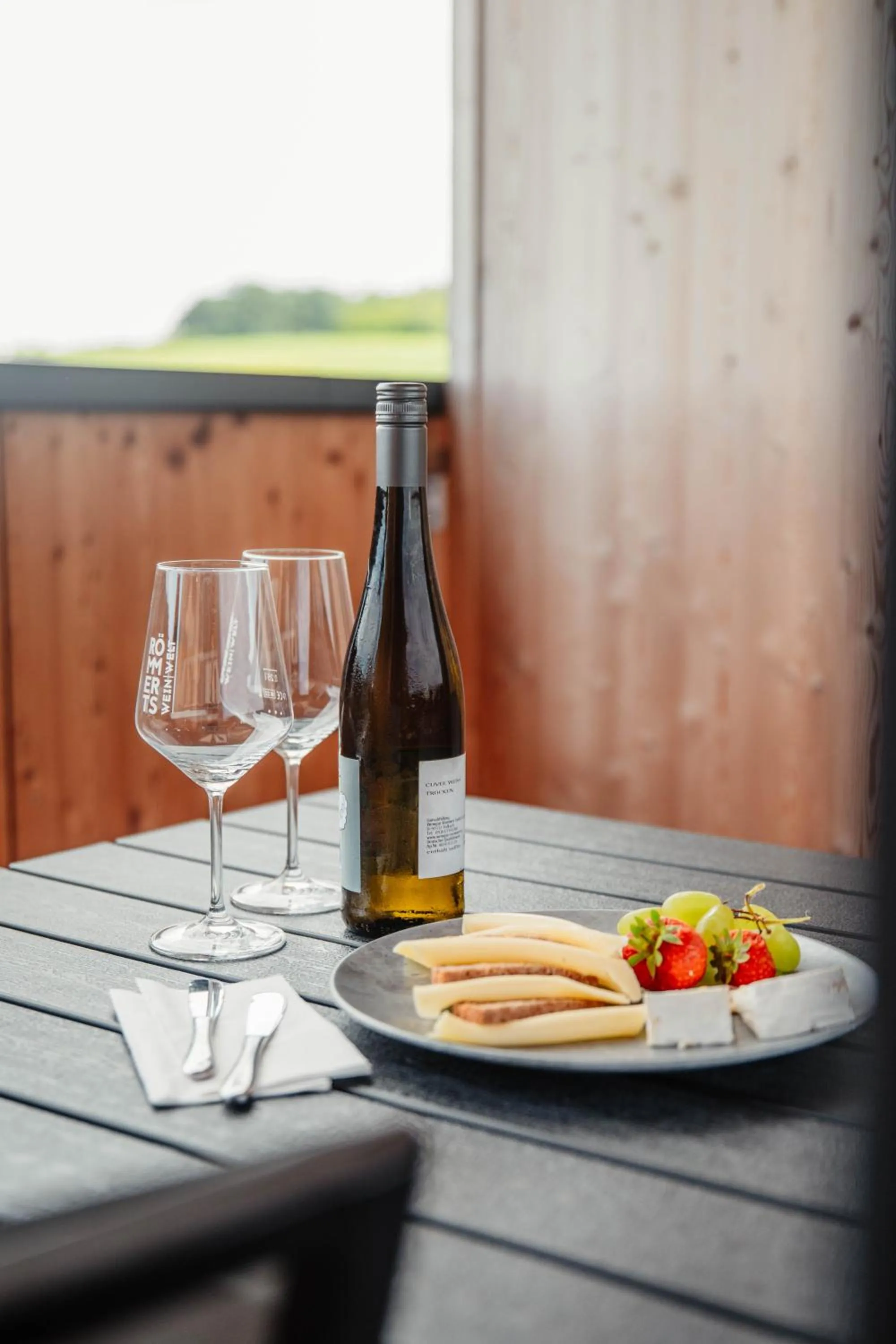 Food and drinks in Sonnenhotel Weingut Römmert Spa und Wellness