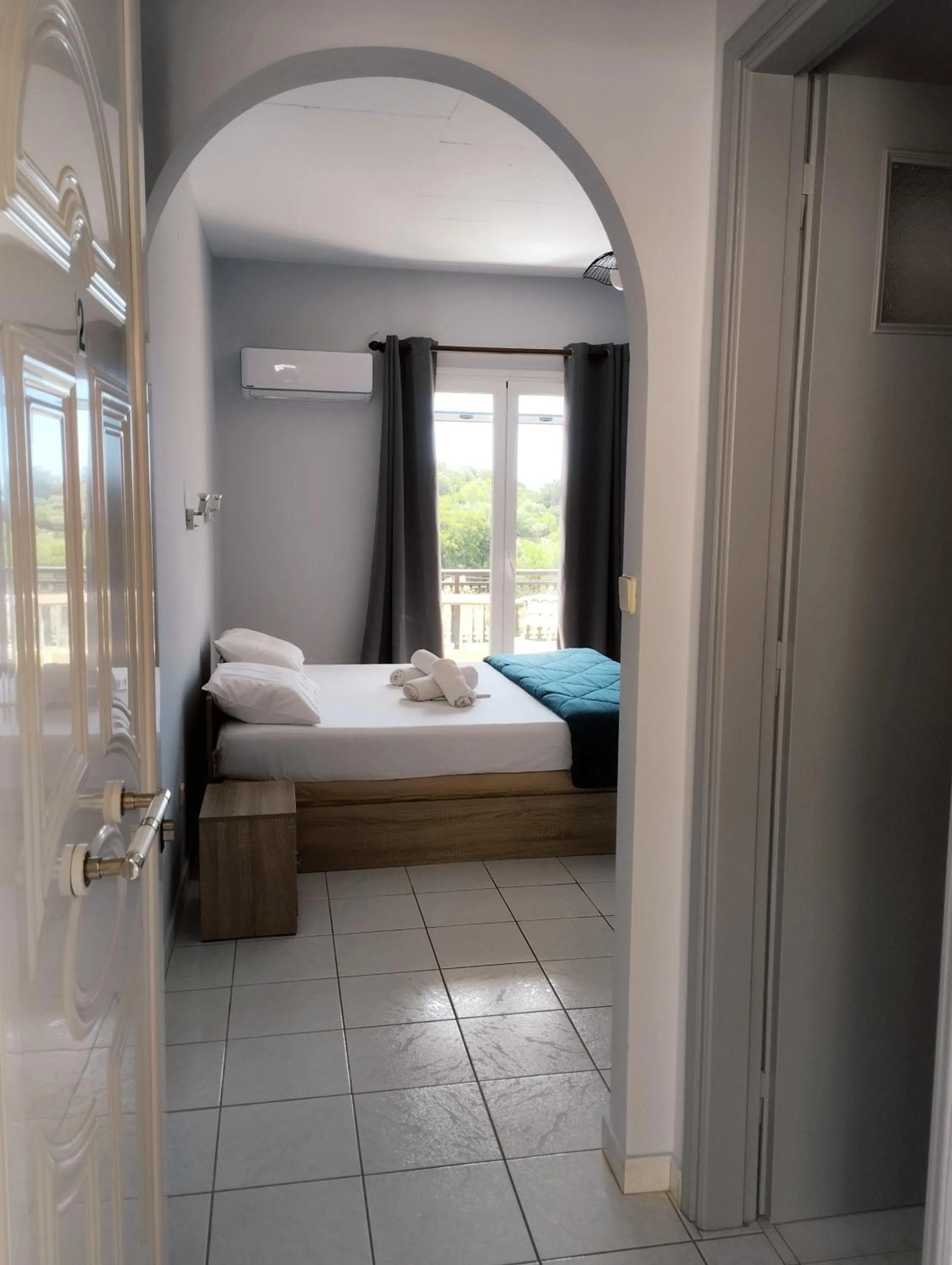 Facade/entrance, Bed in Asteras Studios
