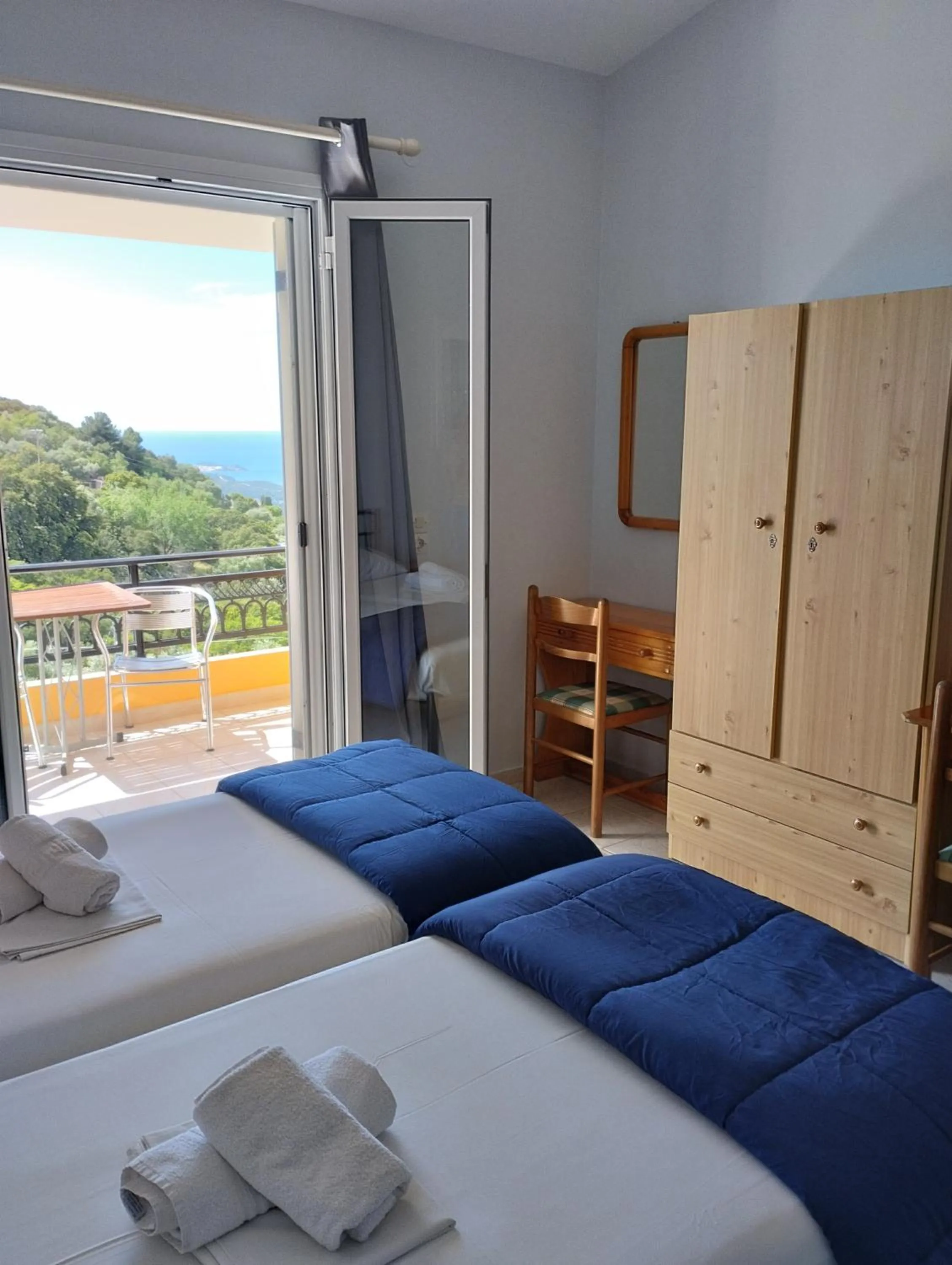 Balcony/Terrace, Bed in Asteras Studios