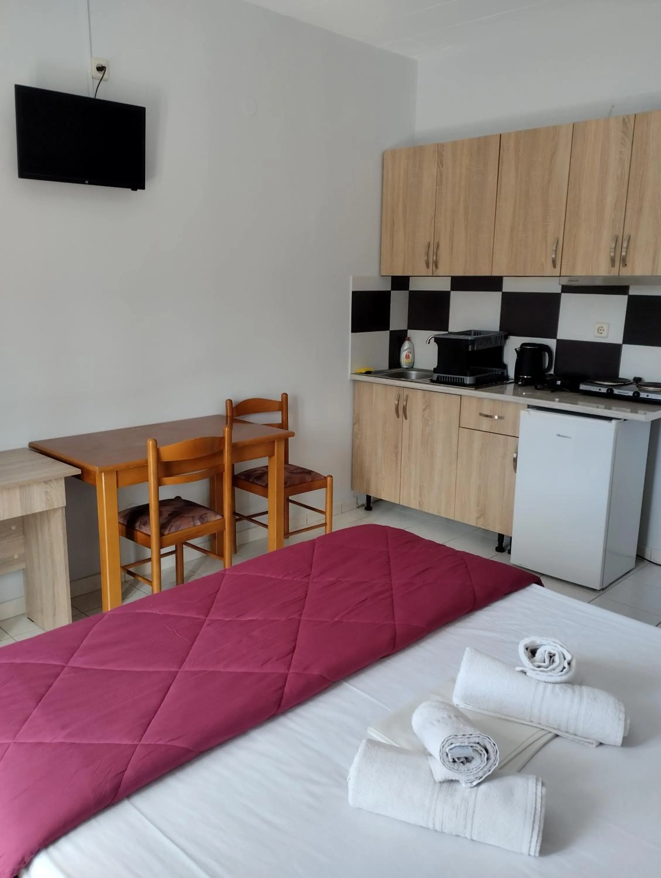 Kitchen or kitchenette, Bed in Asteras Studios