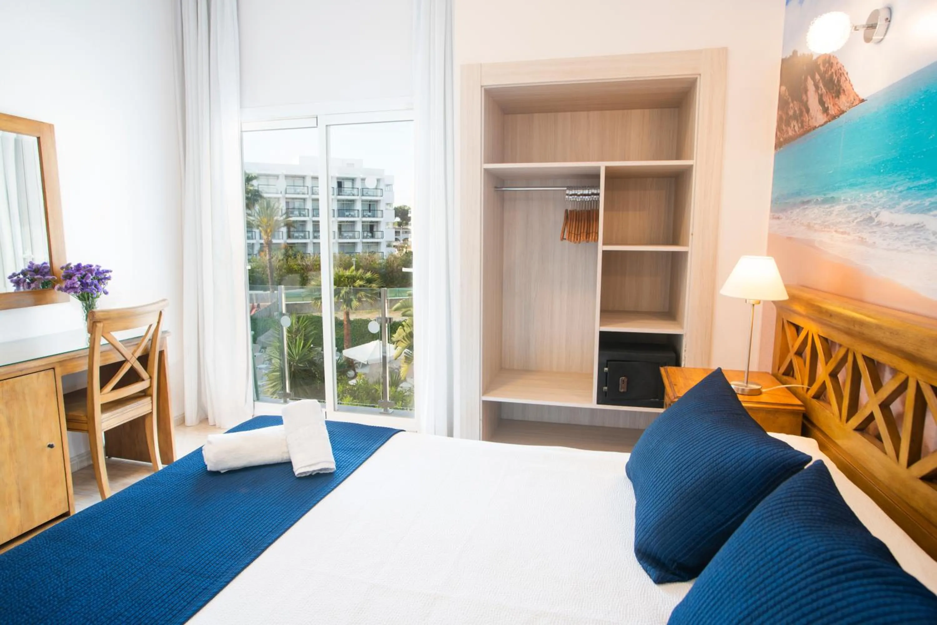 Photo of the whole room, Bed in Hostal Mar y Huerta