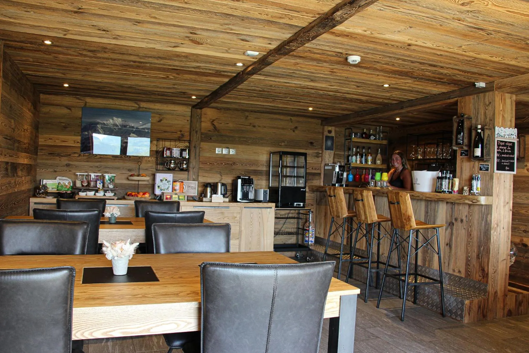 Restaurant/places to eat in Chambres et Tables d'Hôtes Le Choton à Nono - Col du Joly Beaufortain