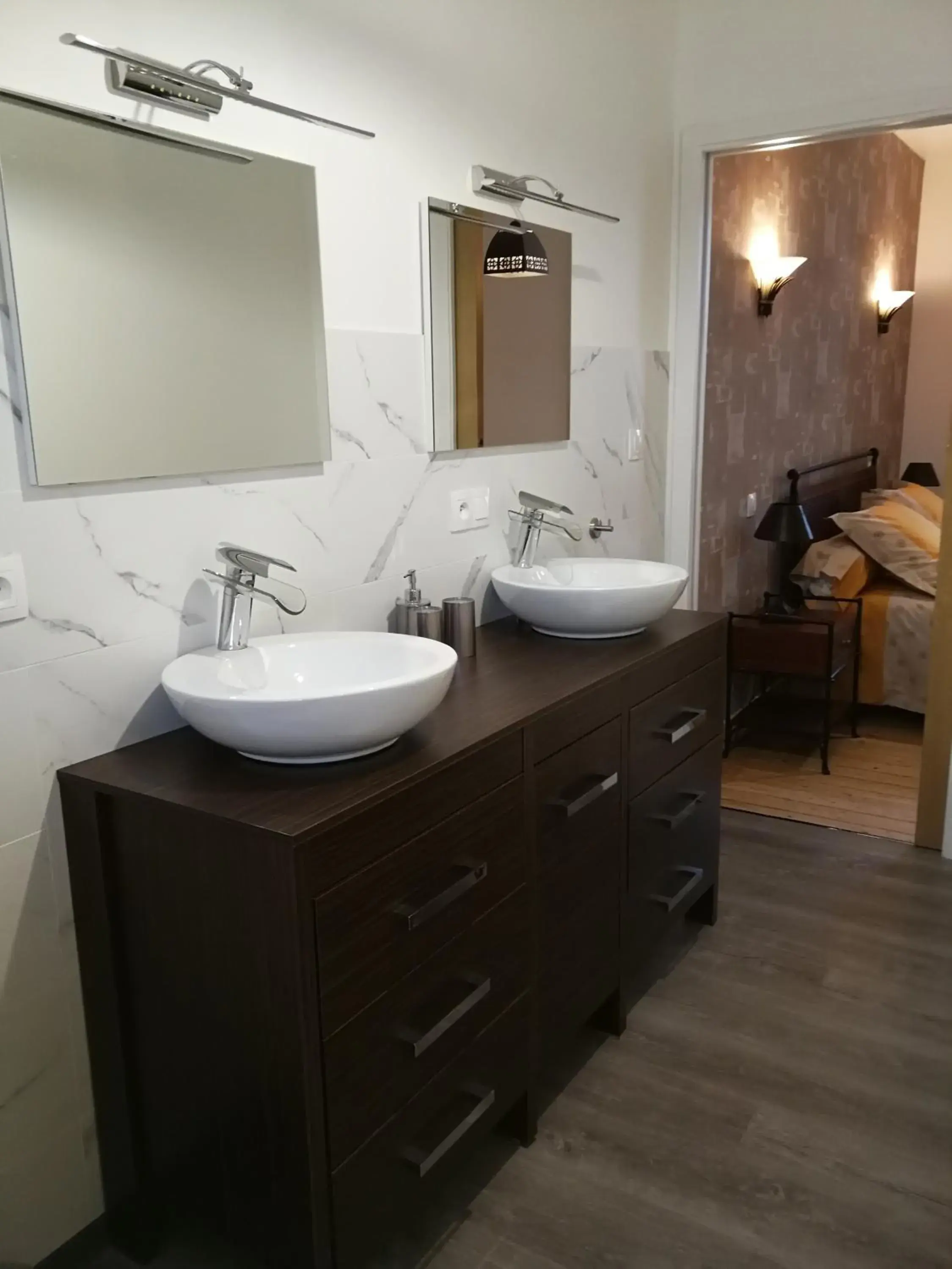 Double Room in Le Dauphin Double Room in Le Dauphin