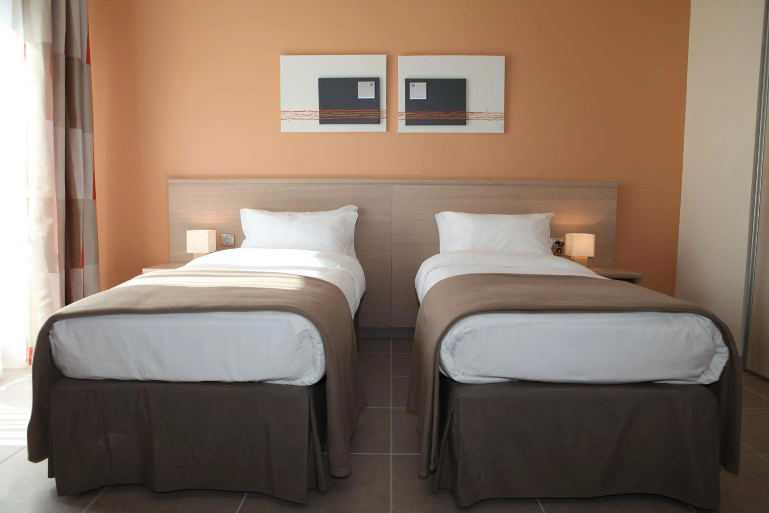 Bedroom, Bed in The Originals Boutique, Hotel l'Occitan, Aubagne