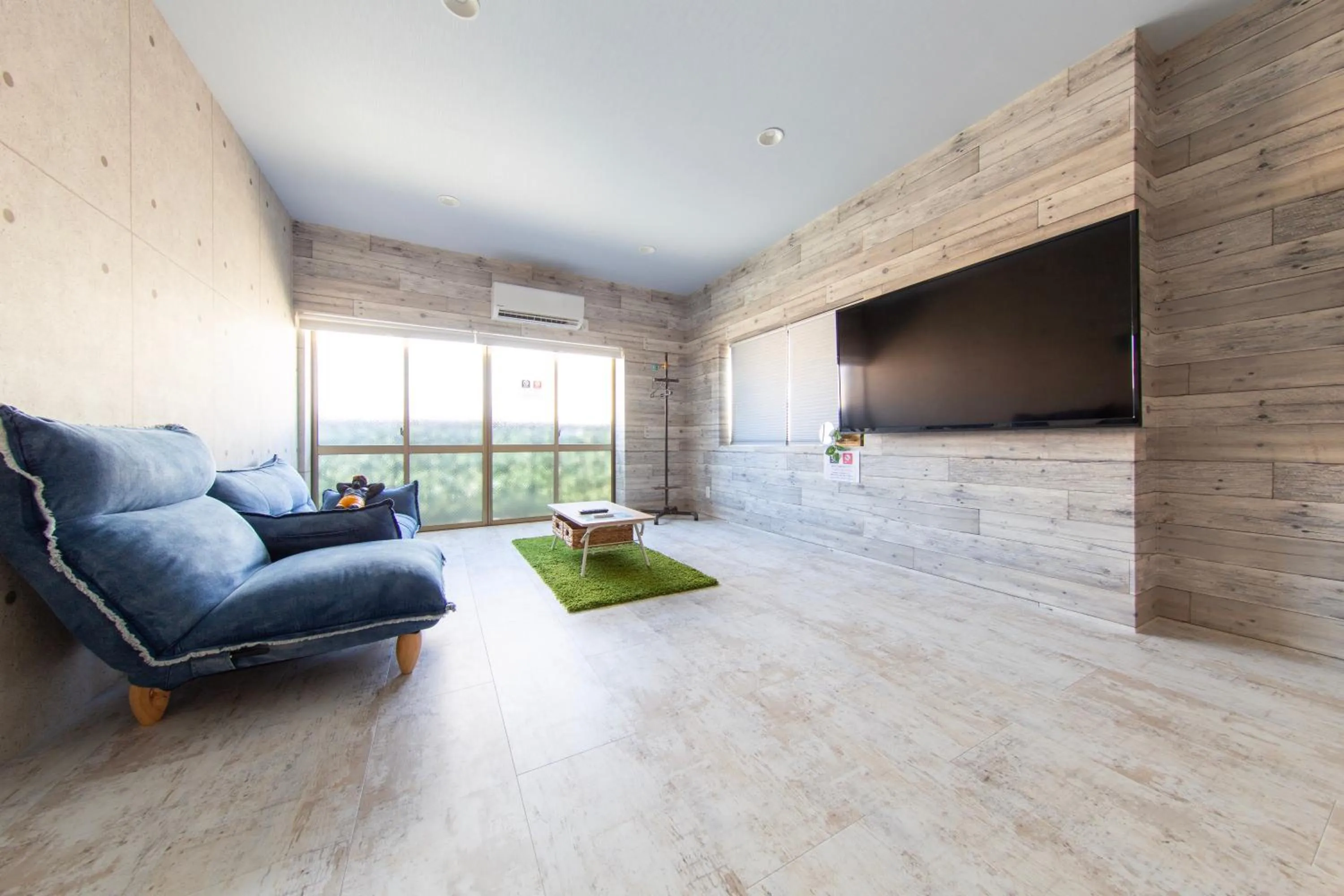 Guest House GORILLA!