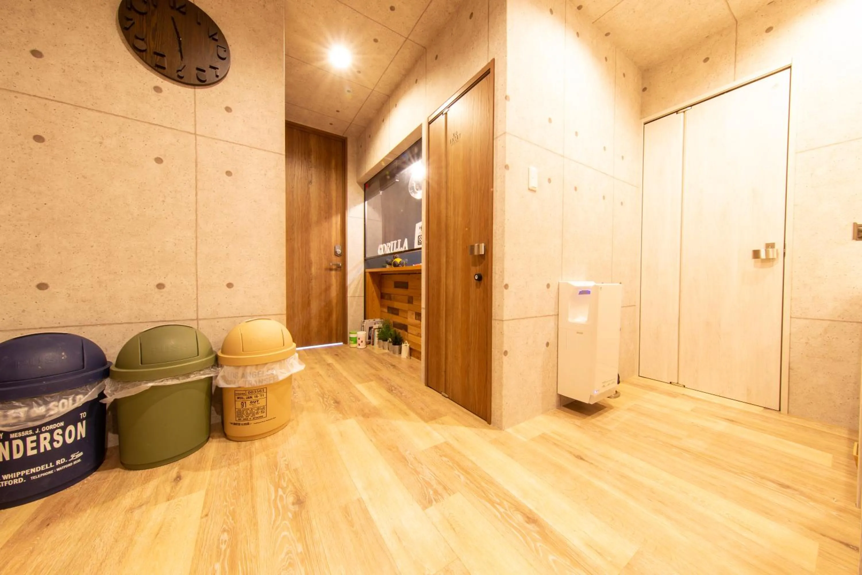 Guest House GORILLA!