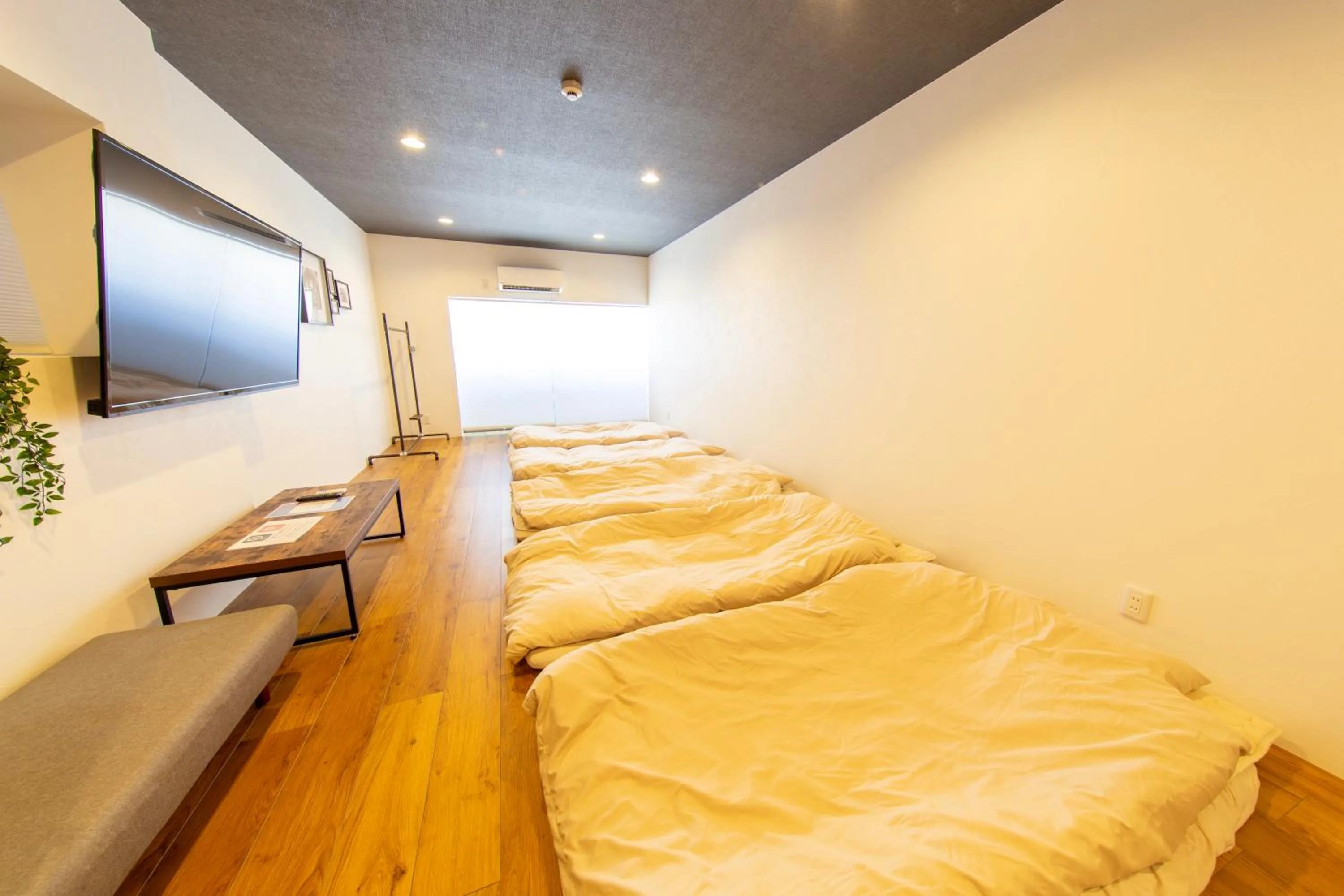 Guest House GORILLA!