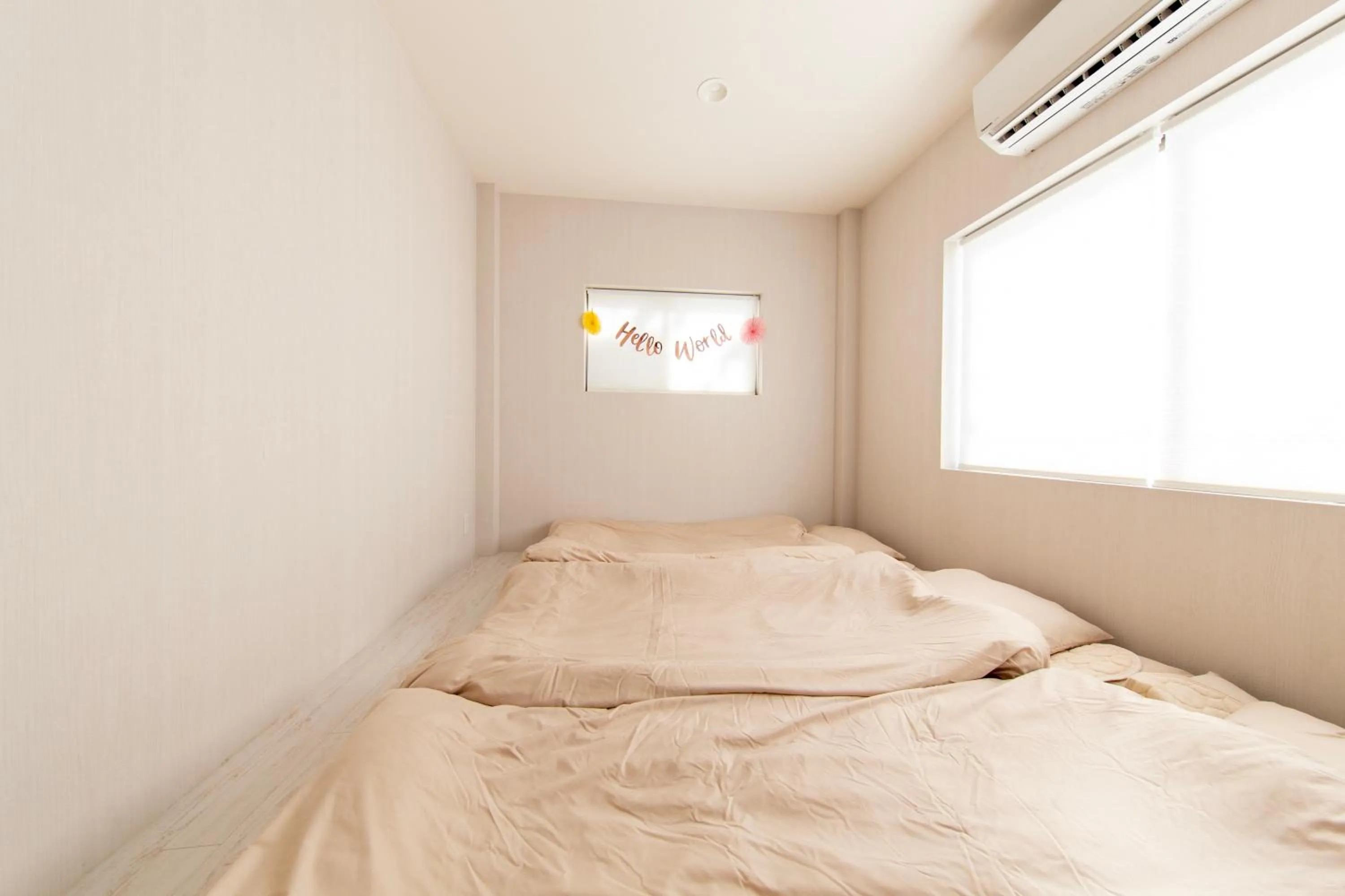 Bed in Guest House GORILLA!