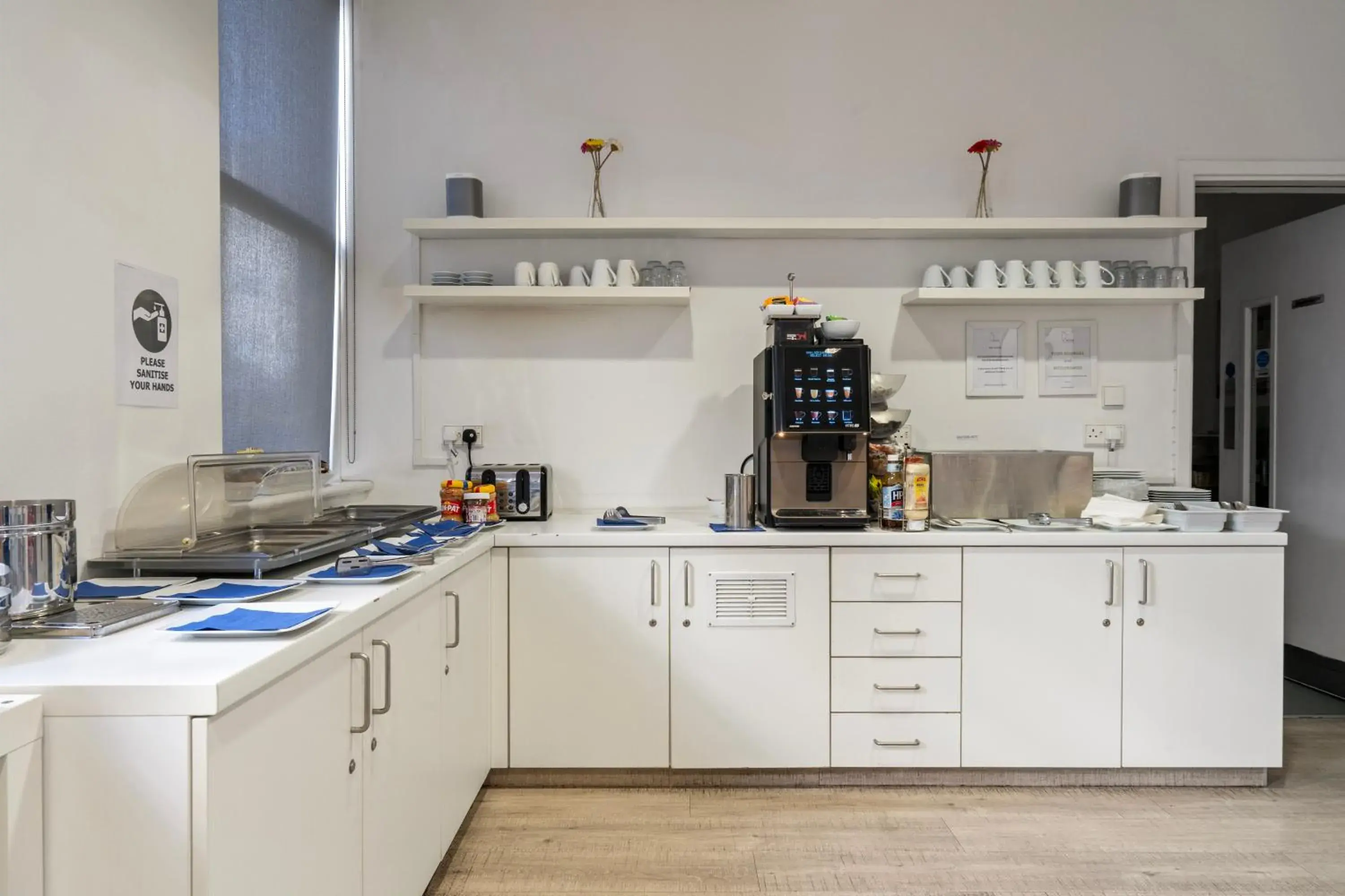 Breakfast in mk hotel london Breakfast in mk hotel london