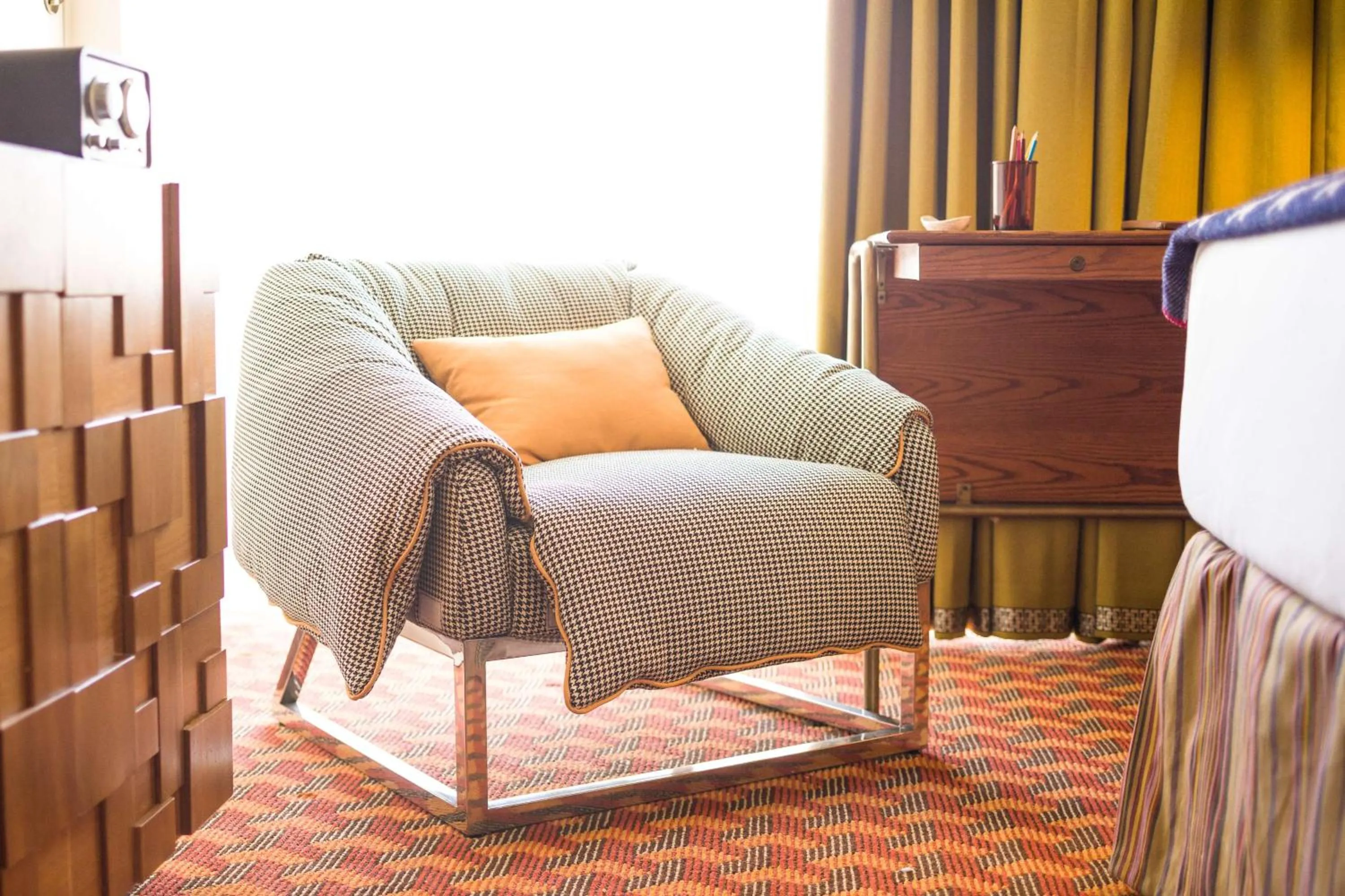 Living room in Graduate by Hilton Tempe