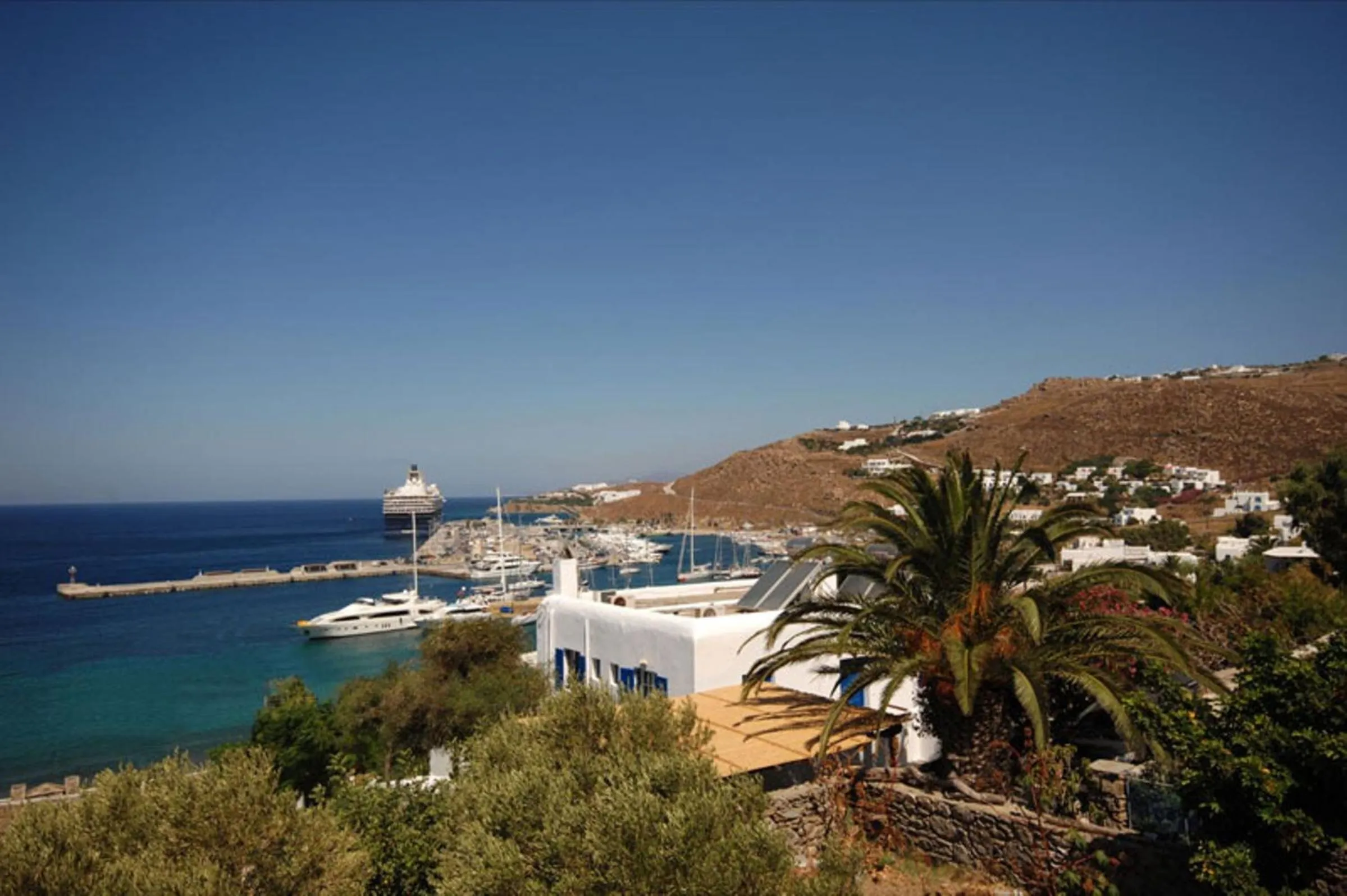 Bathroom in Megas Rooms