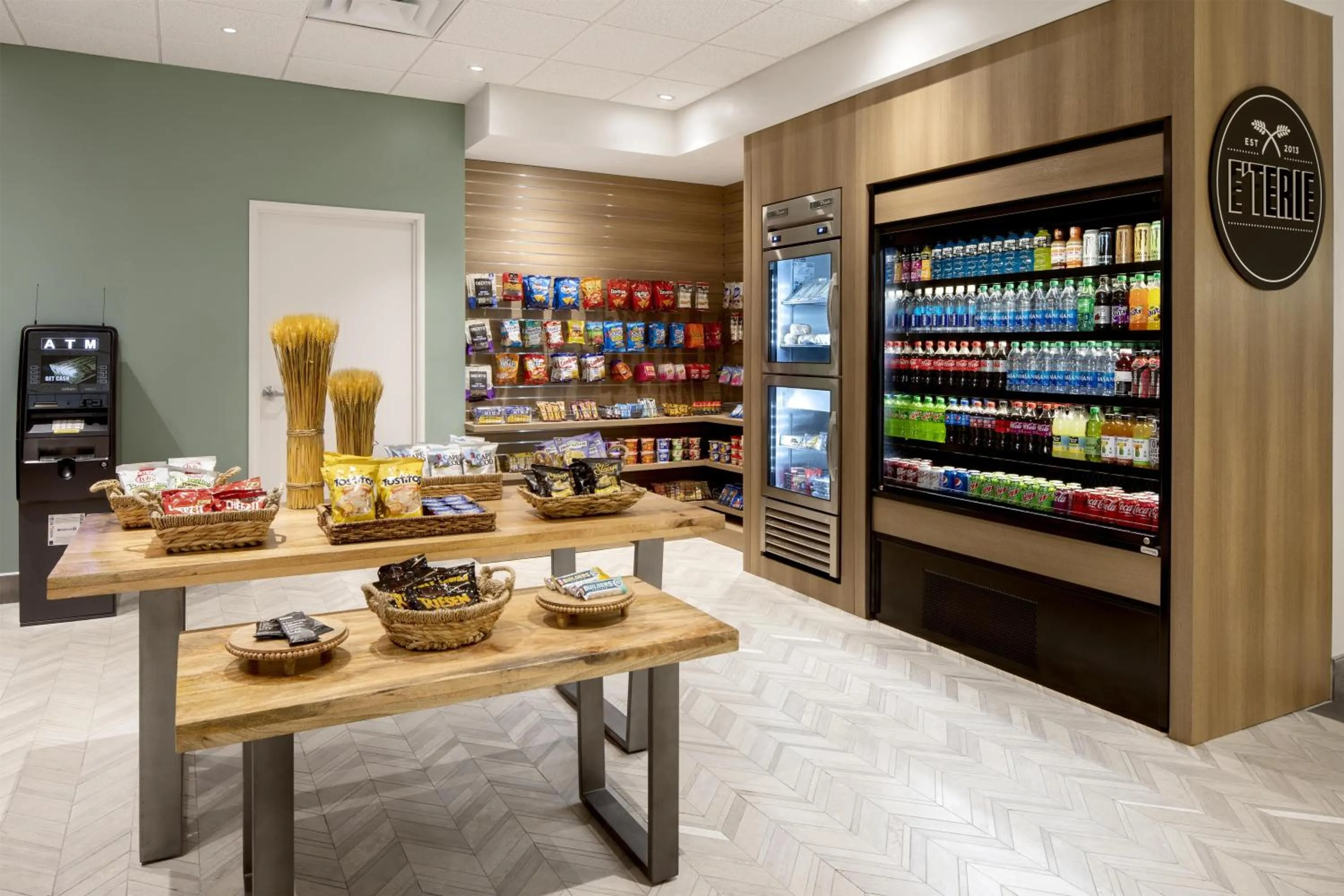 Restaurant/places to eat in Embassy Suites by Hilton Tampa Airport Westshore