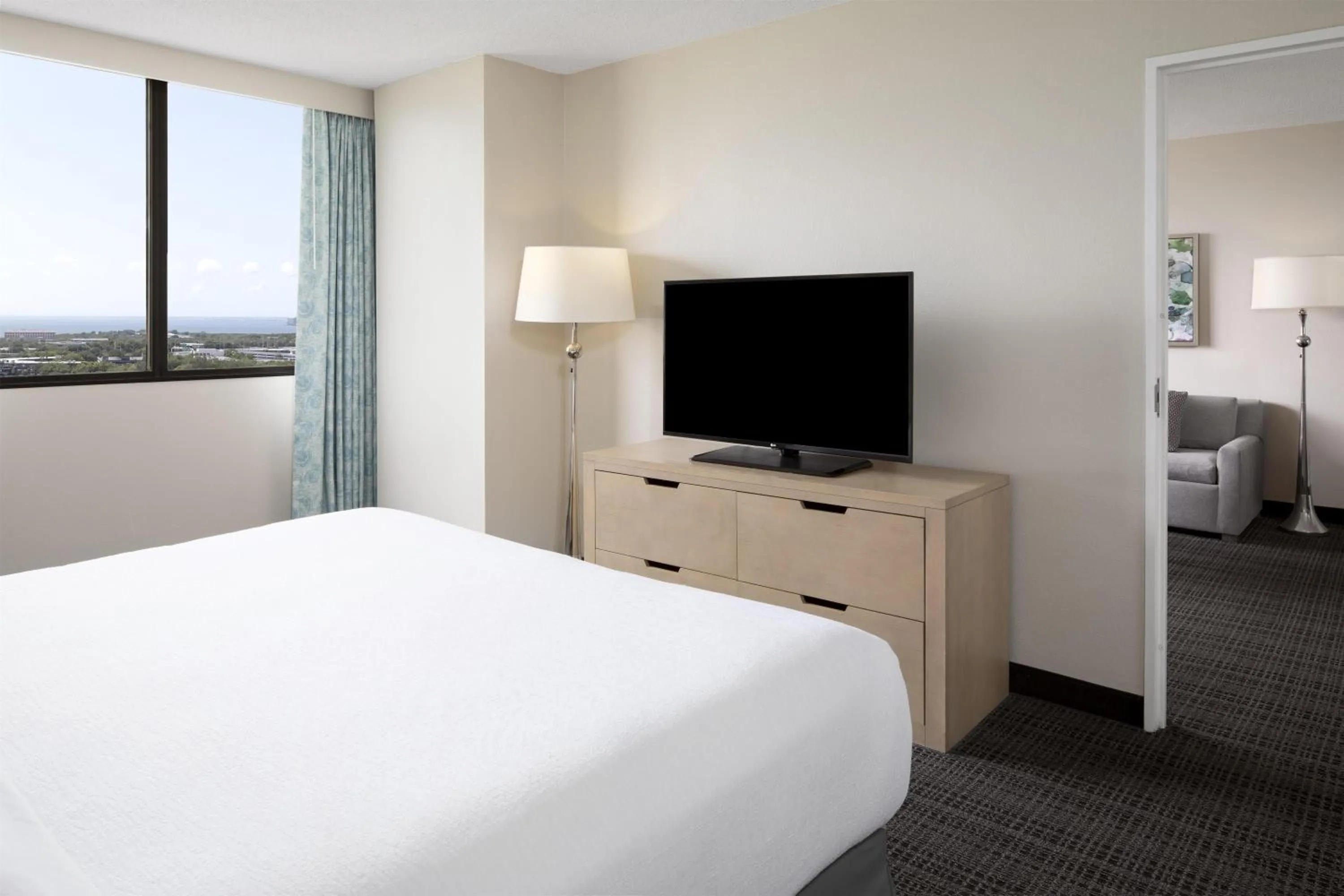 Bed in Embassy Suites by Hilton Tampa Airport Westshore