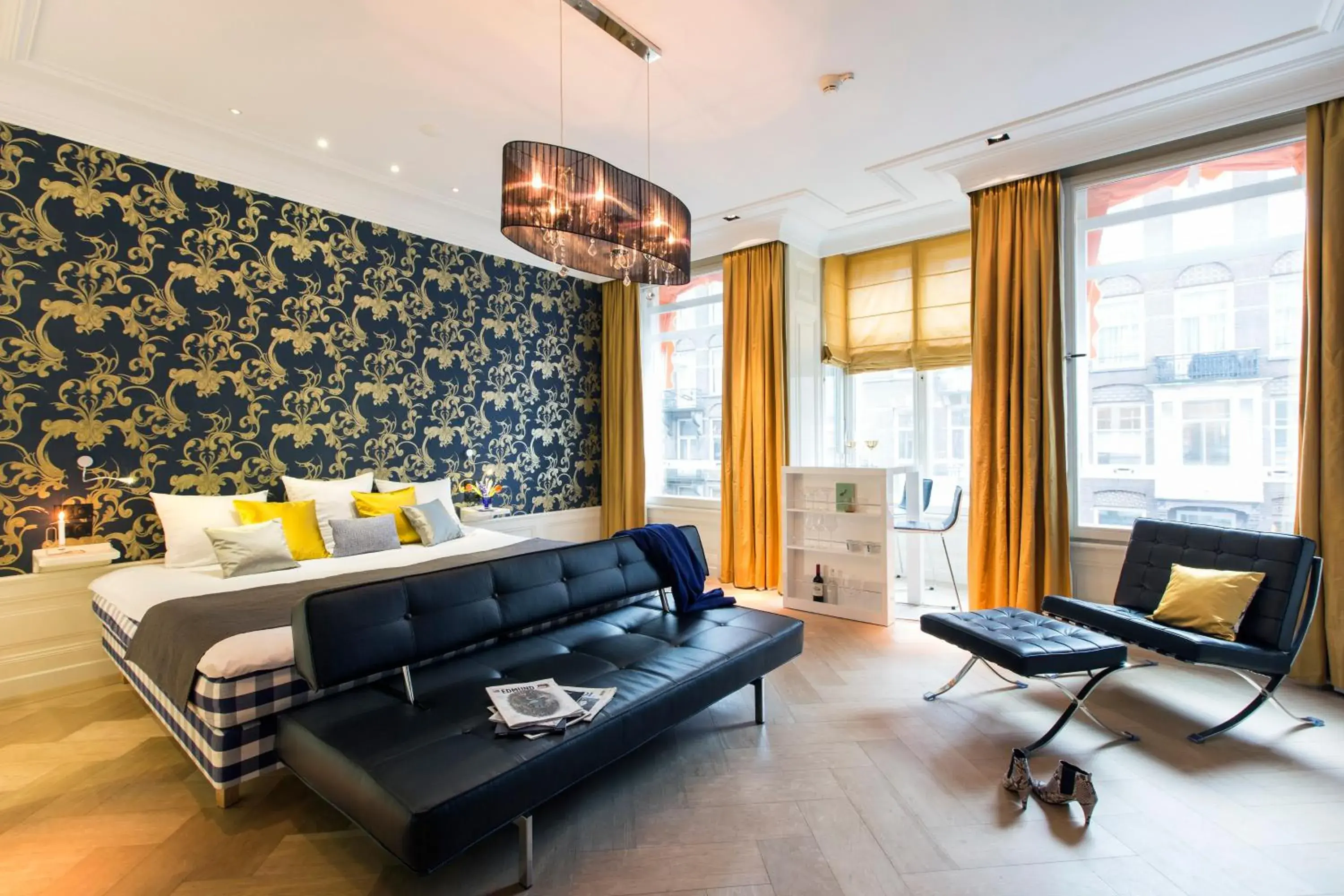 Suite in Amsterdam Canal Hotel Suite in Amsterdam Canal Hotel