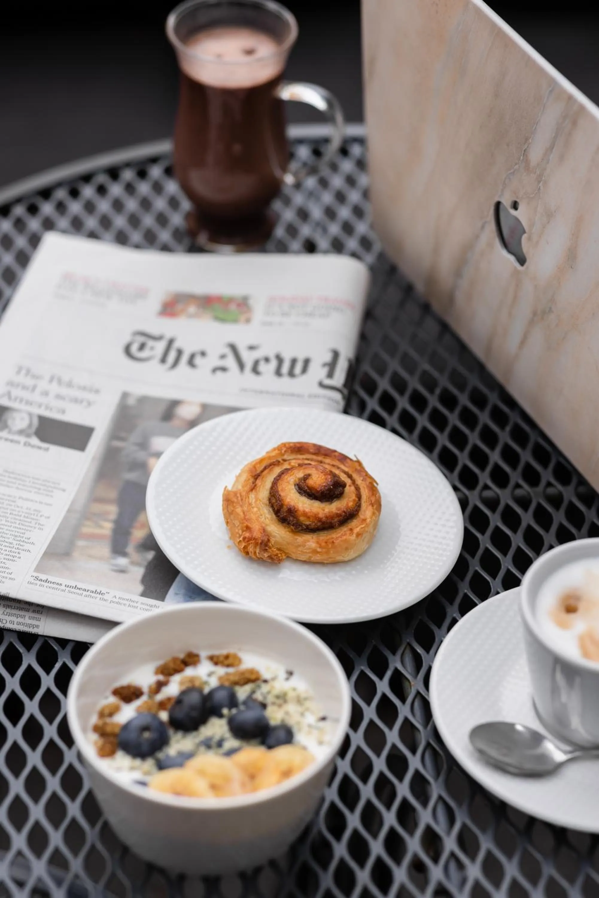 Breakfast in Amsterdam Canal Hotel