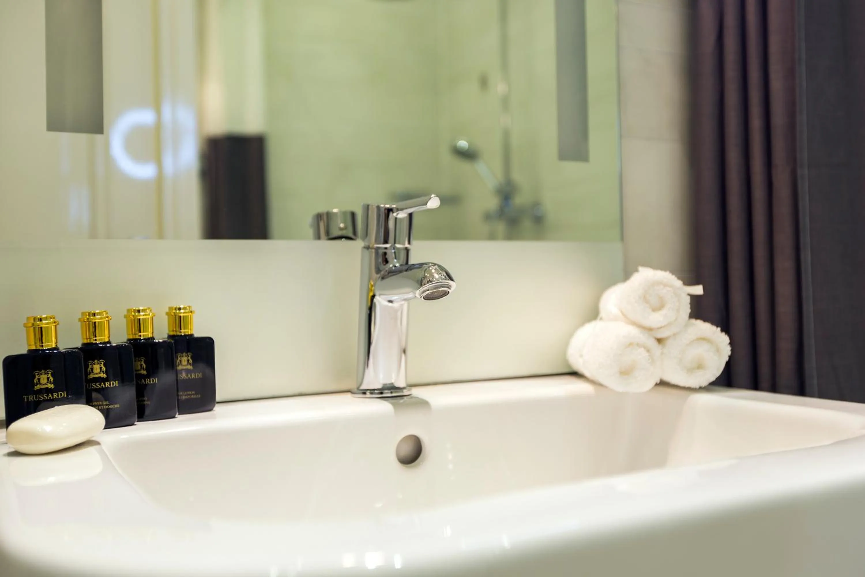 Bathroom in Amsterdam Canal Hotel