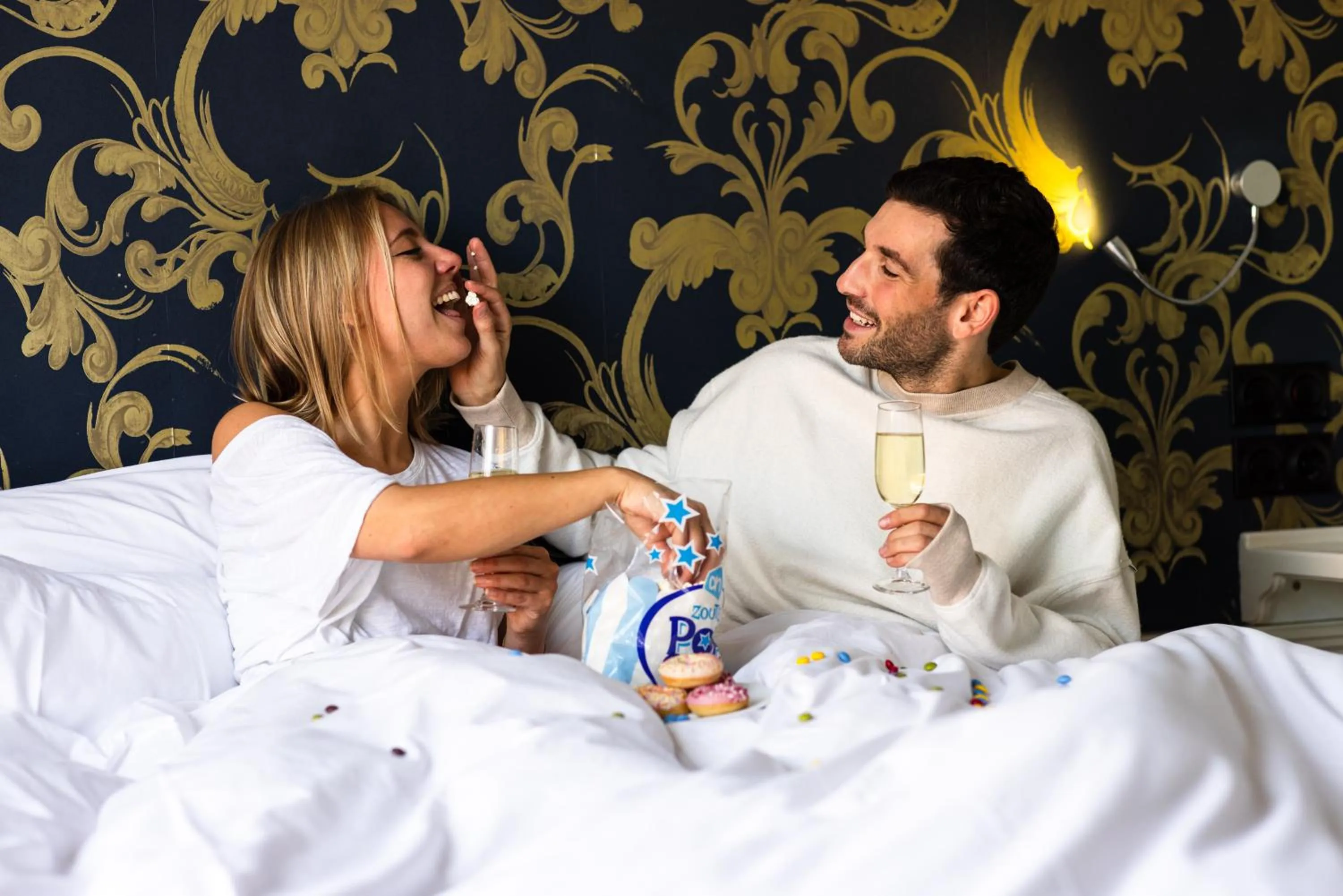 Bed in Amsterdam Canal Hotel