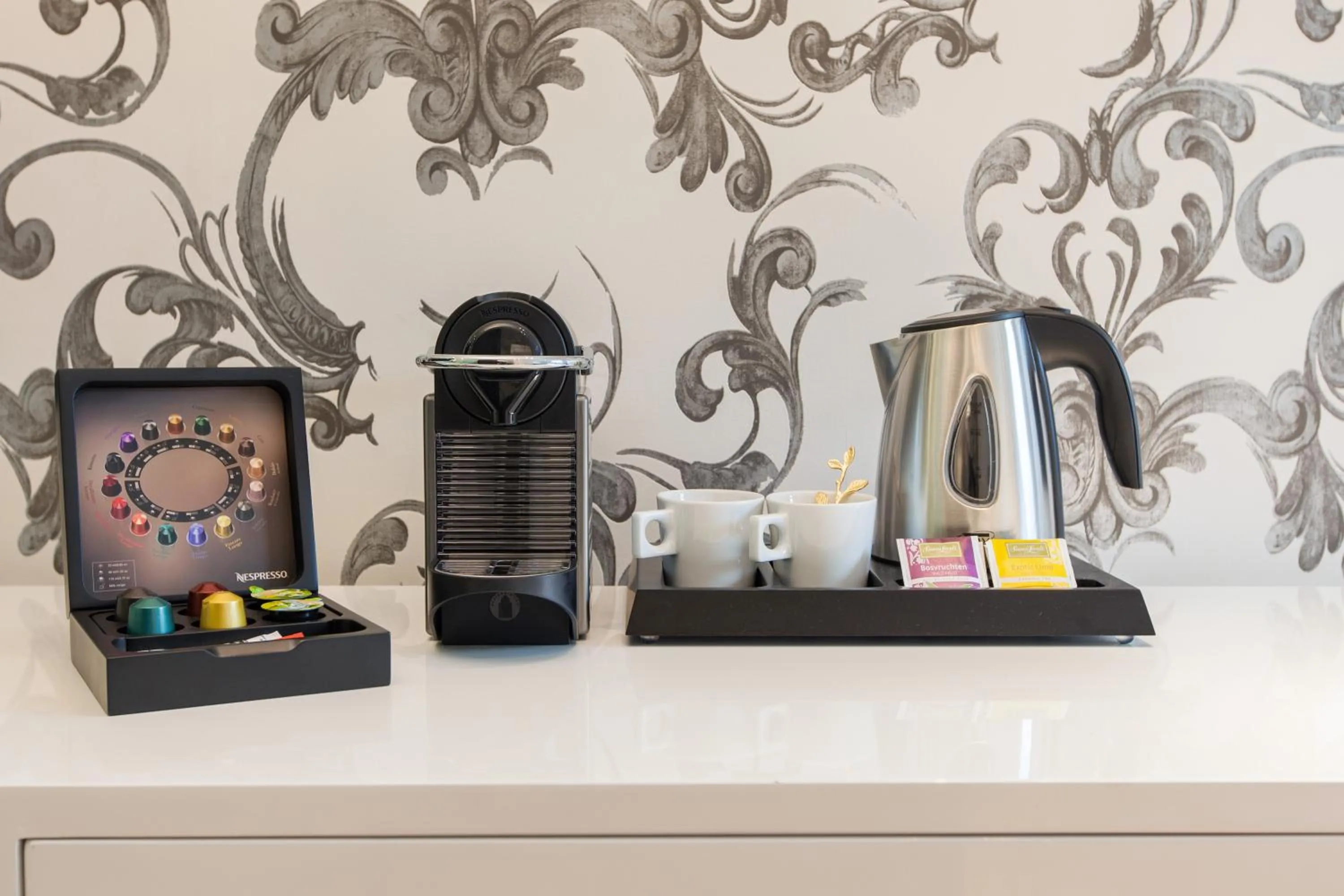 Coffee/tea facilities in Amsterdam Canal Hotel
