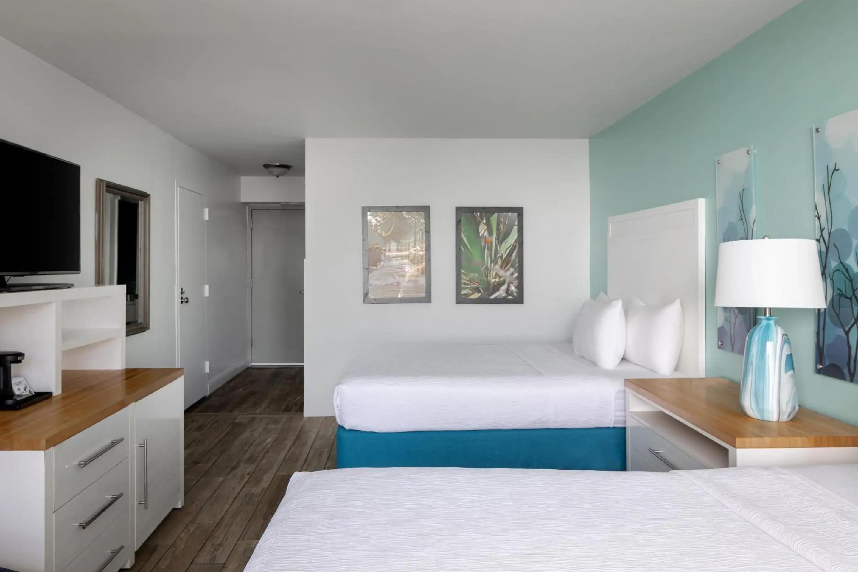 Bed in Tides Folly Beach, Charleston's Oceanfront Hotel Bed in Tides Folly Beach, Charleston's Oceanfront Hotel