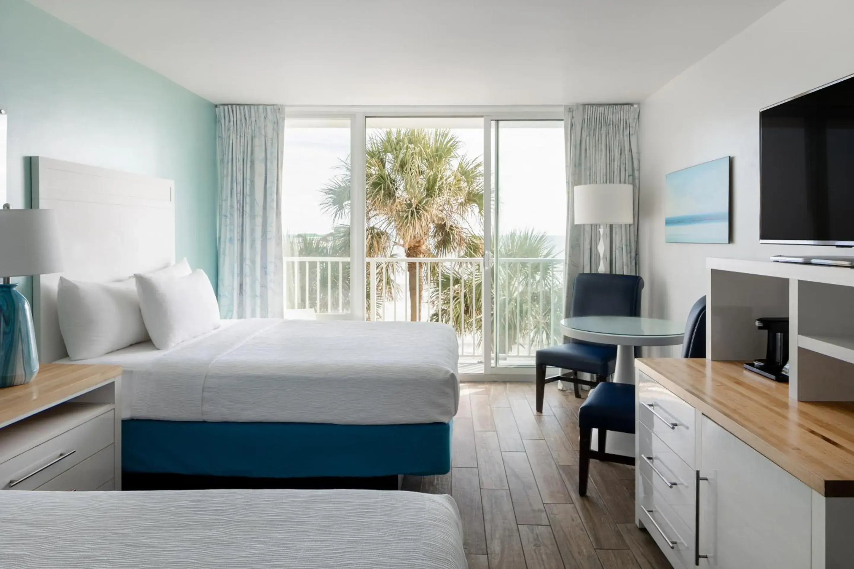 Deluxe Double Room with Sea View in Tides Folly Beach, Charleston's Oceanfront Hotel Deluxe Double Room with Sea View in Tides Folly Beach, Charleston's Oceanfront Hotel