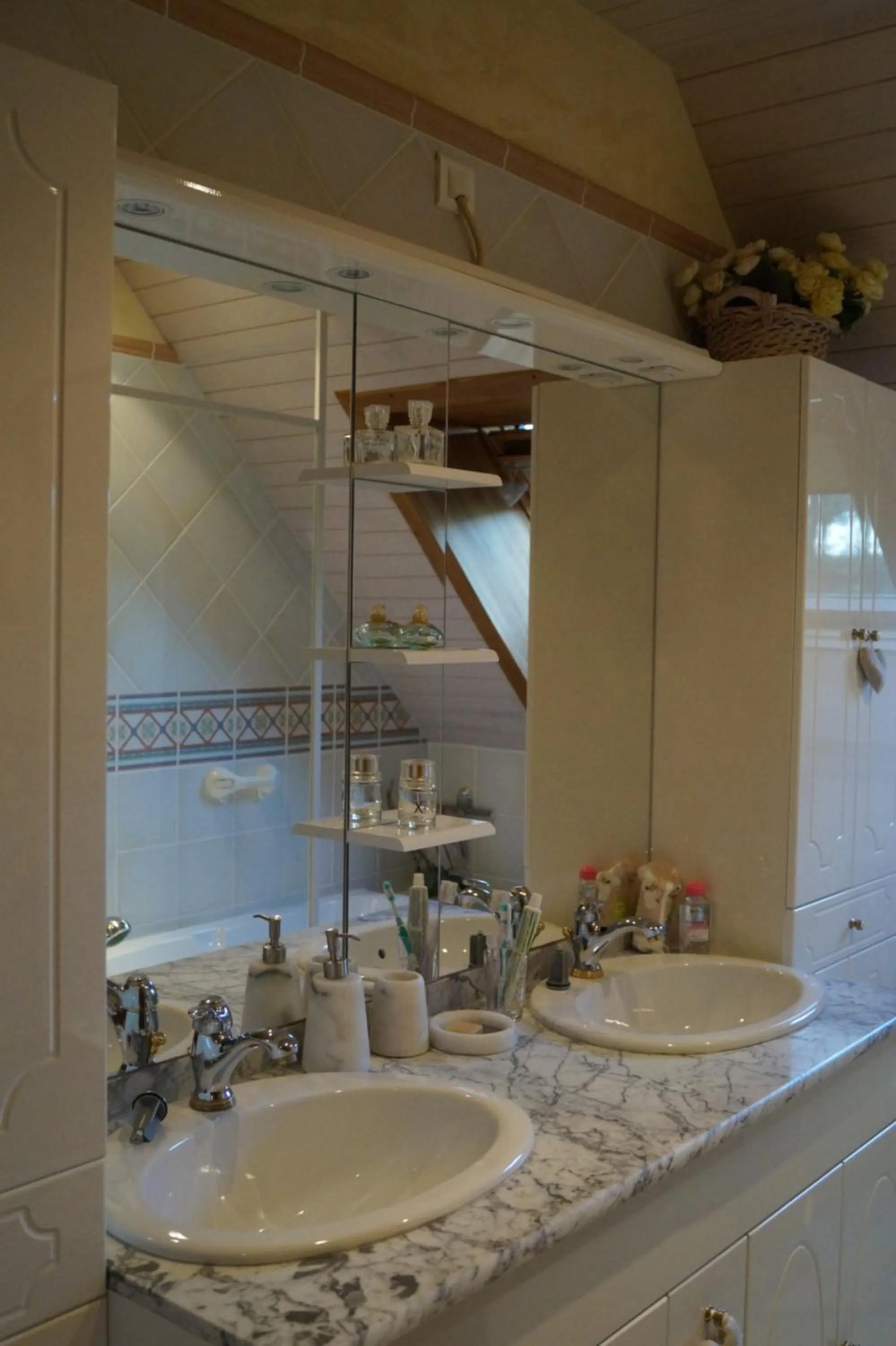 Bathroom in le logis du scardon