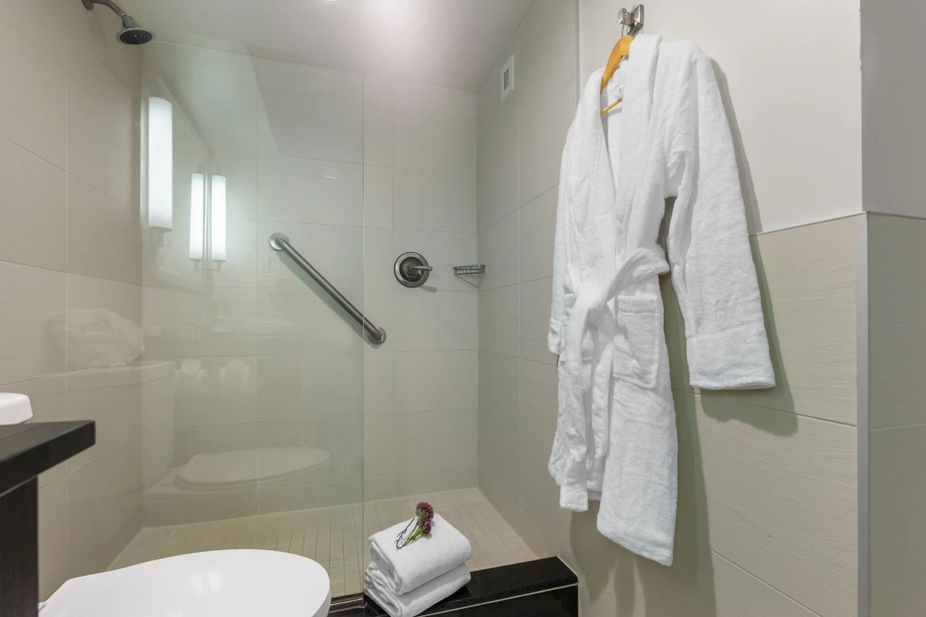 Bathroom in The Armon Stamford Hotel & Conference Center