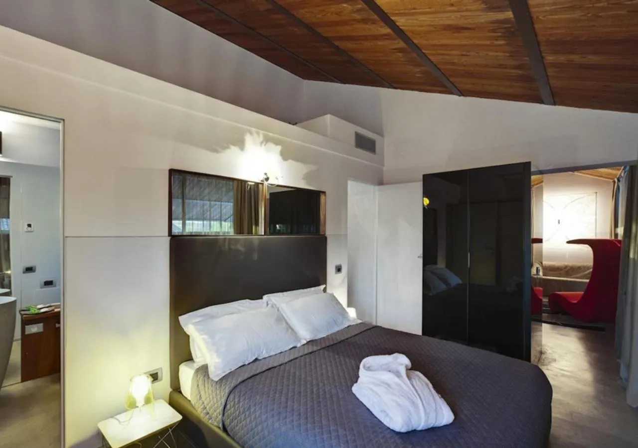 Bedroom, Bed in Il Tesoro Living Resort
