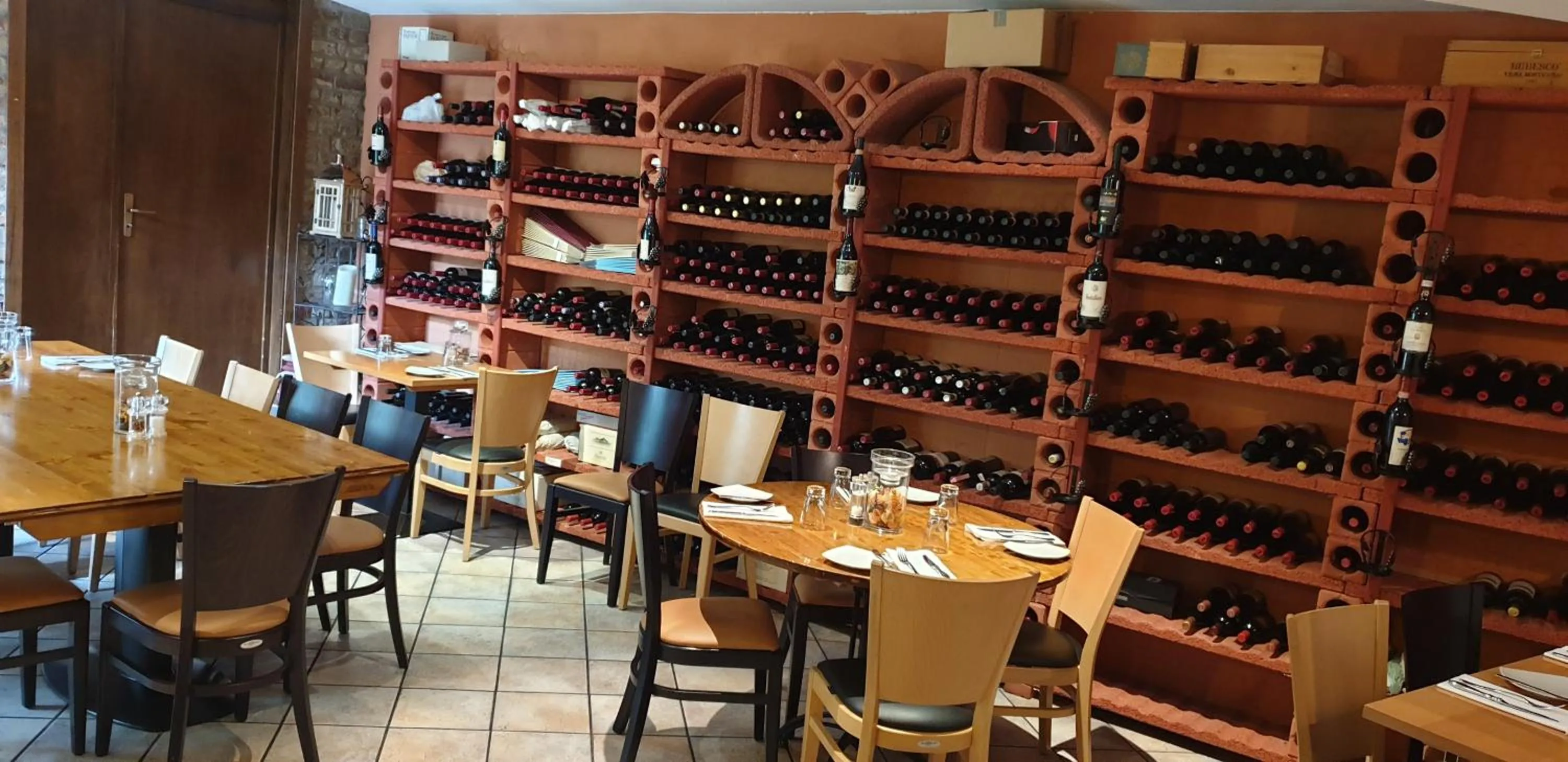 Restaurant/places to eat in Osteria-Hotel-Centovini