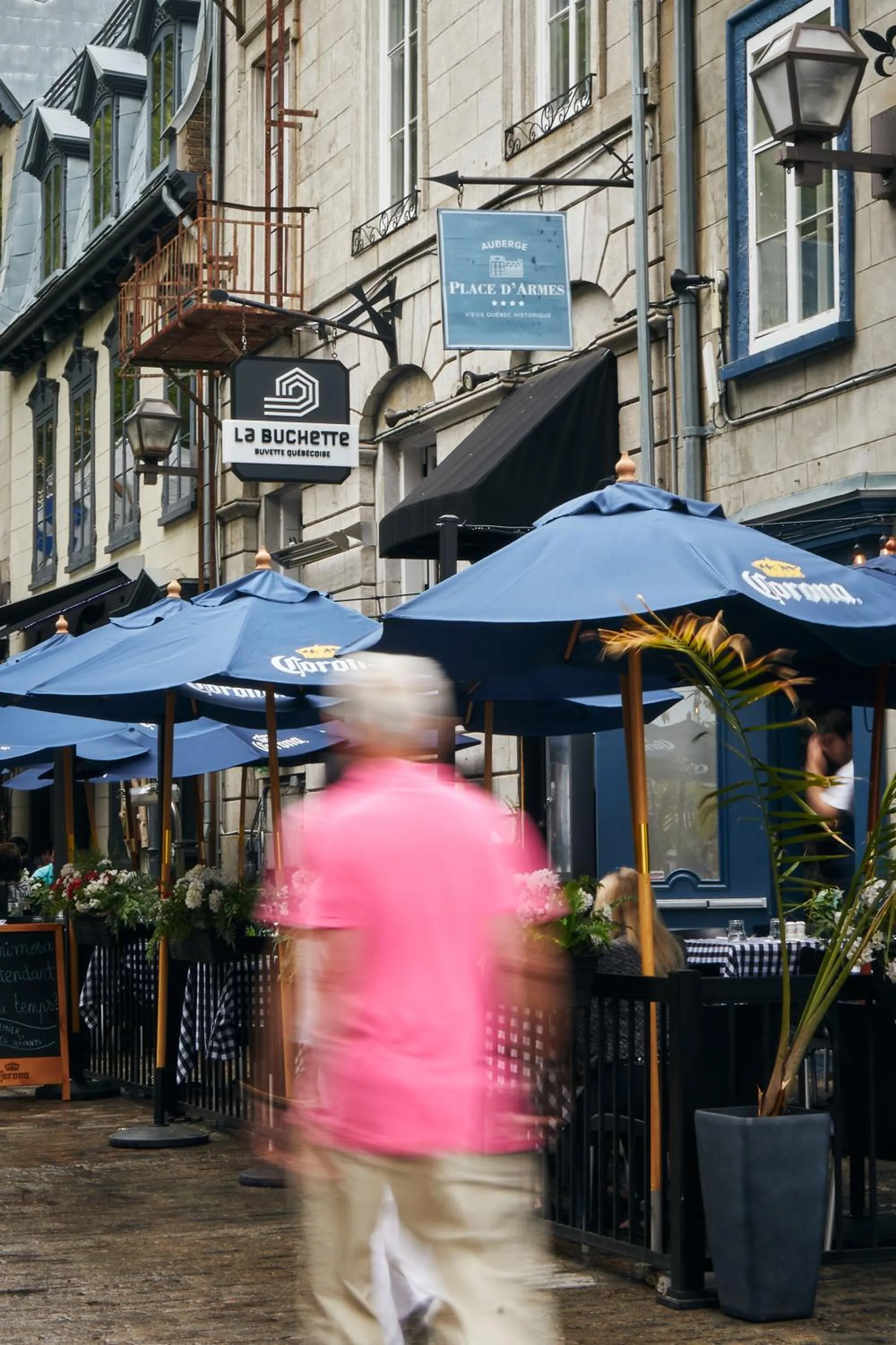Facade/entrance in Auberge Place d'Armes - Par Aneyro