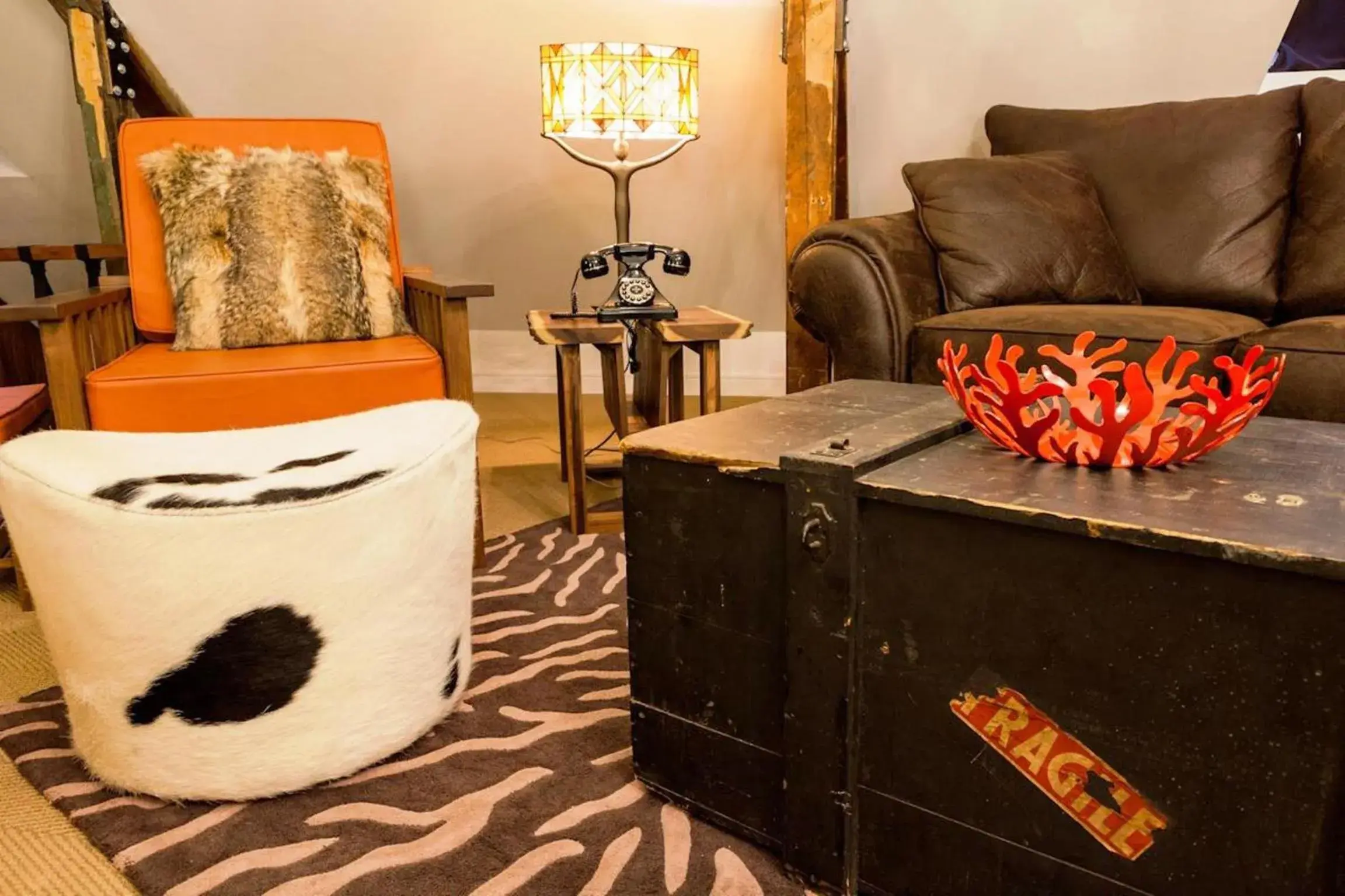 Living room in Auberge Place d'Armes - Par Aneyro Living room in Auberge Place d'Armes - Par Aneyro