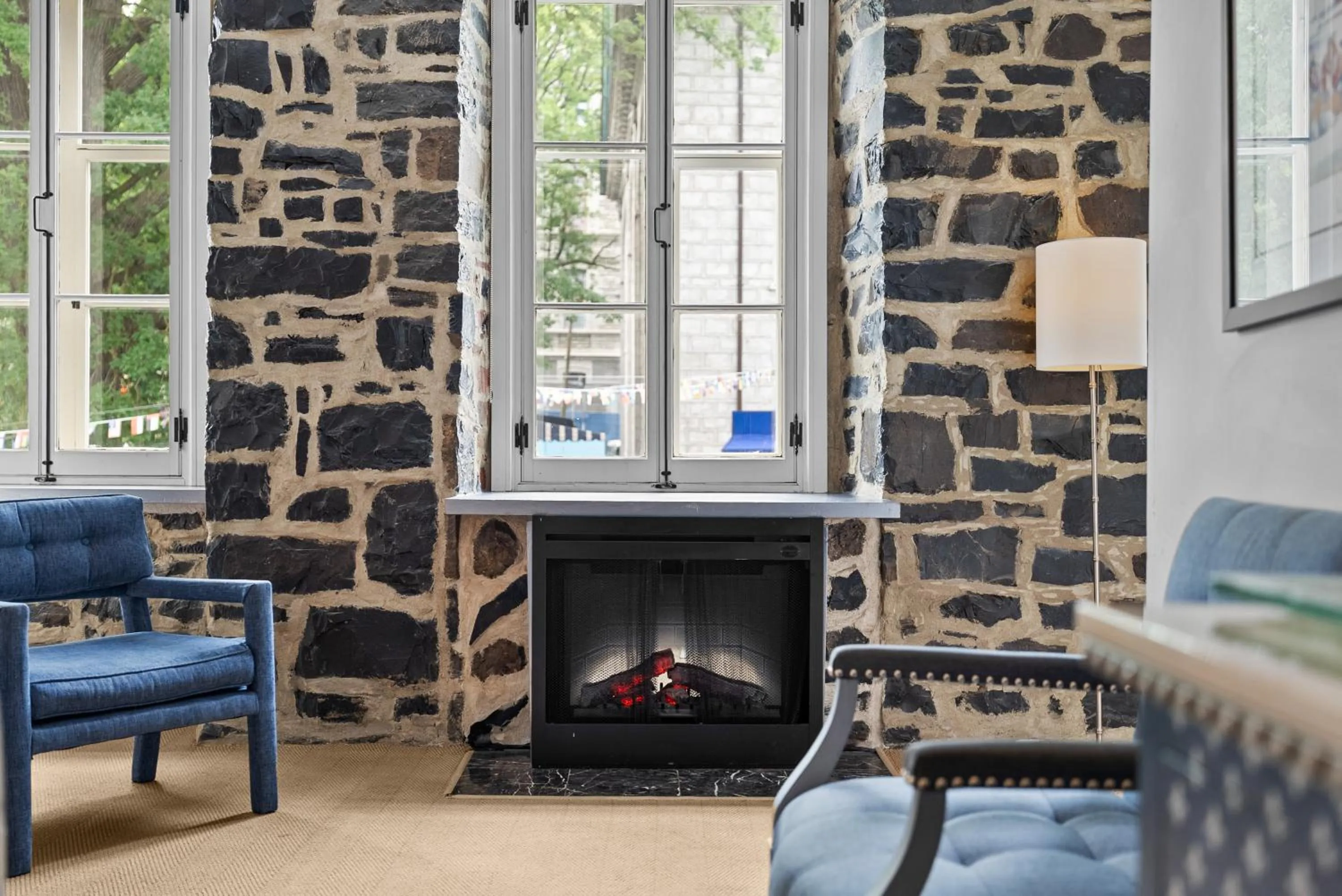 Bedroom in Auberge Place d'Armes - Par Aneyro