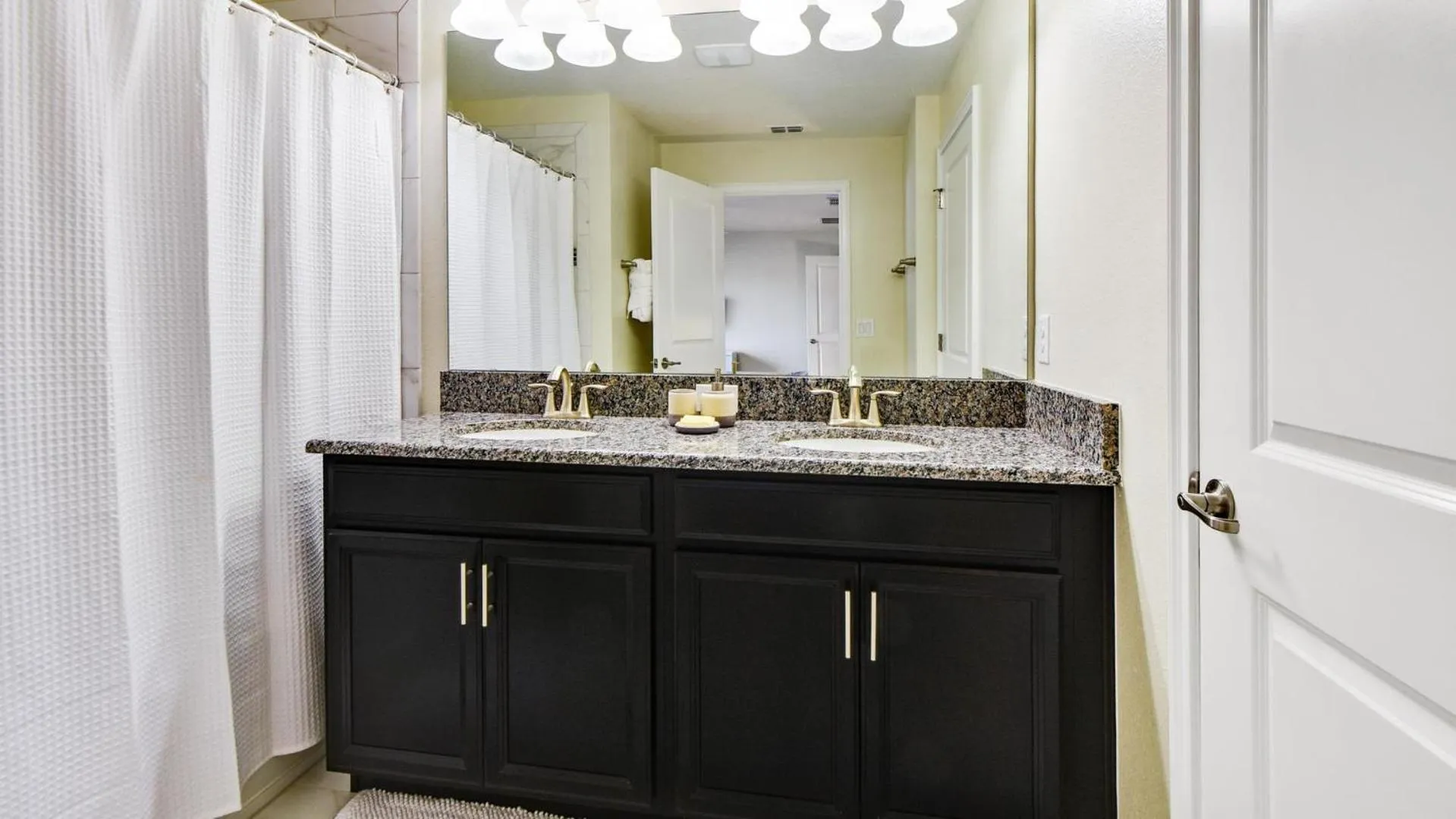 Bathroom in Regal Splendor Villa - 4 bed at ChampionsGate