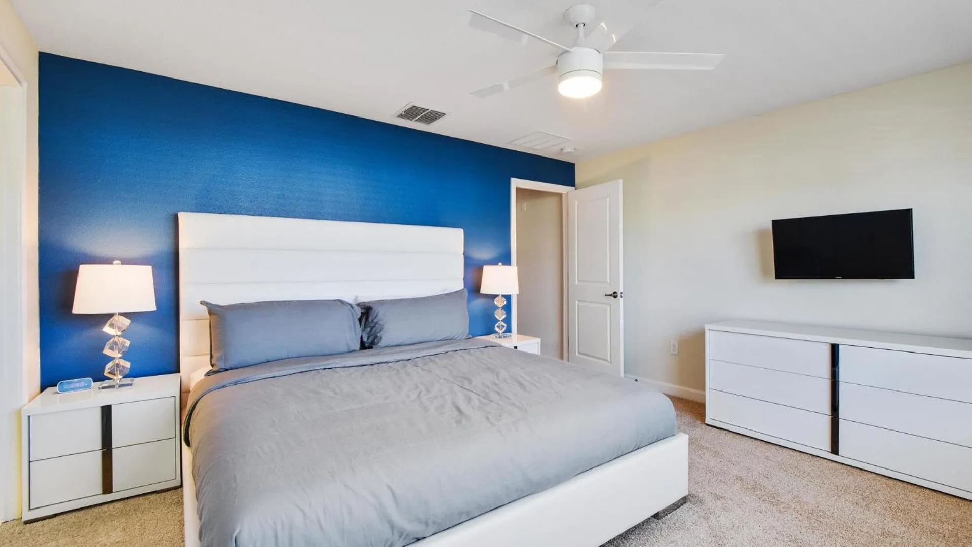 Bedroom, Bed in Regal Splendor Villa - 4 bed at ChampionsGate