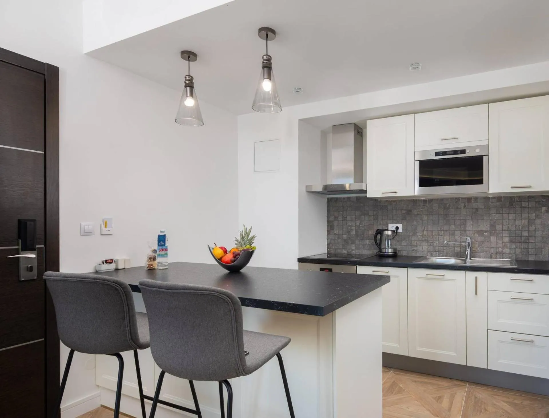 Ellure Luxury Suites