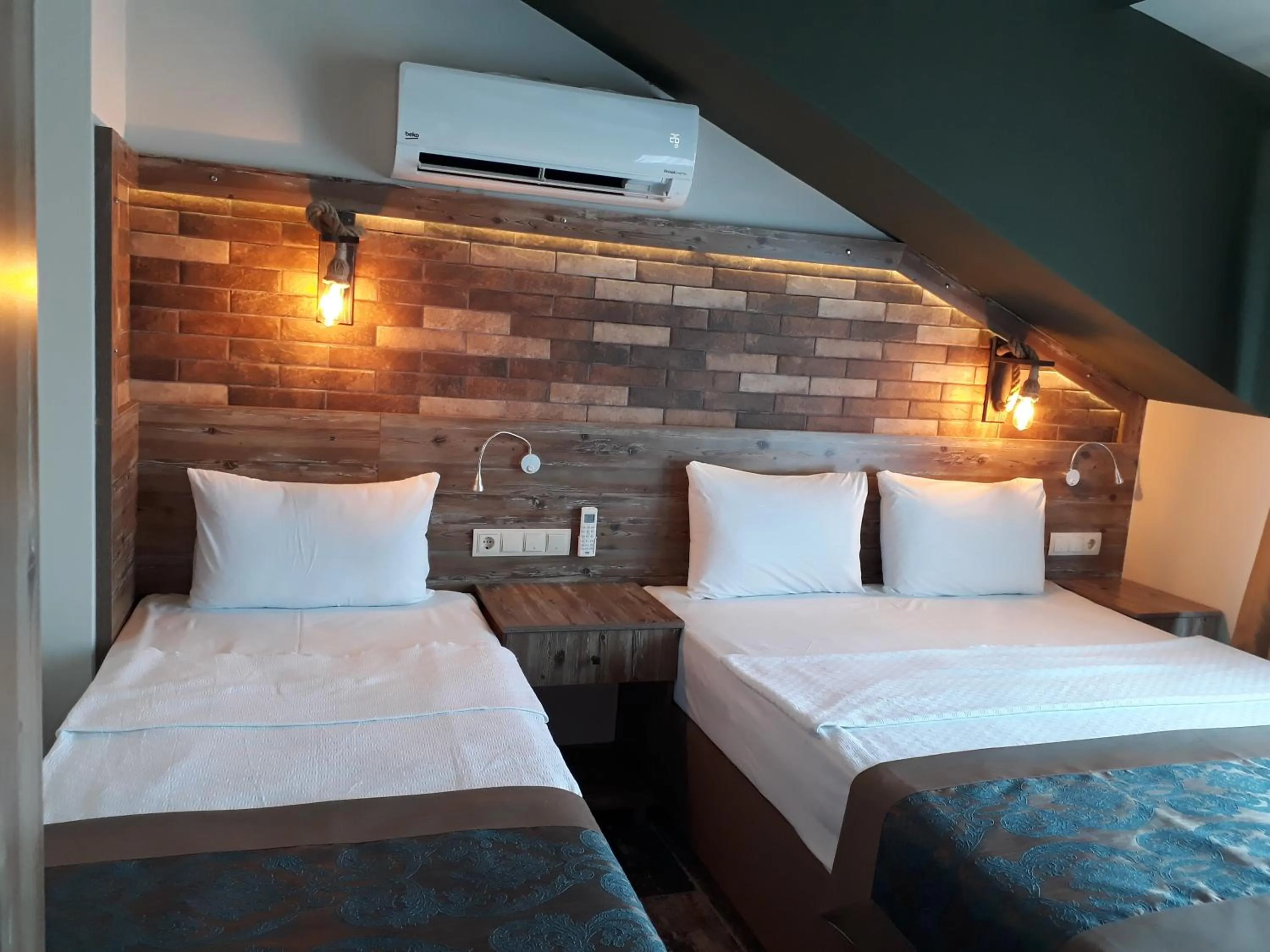 Bedroom in THE SARIGERME INN