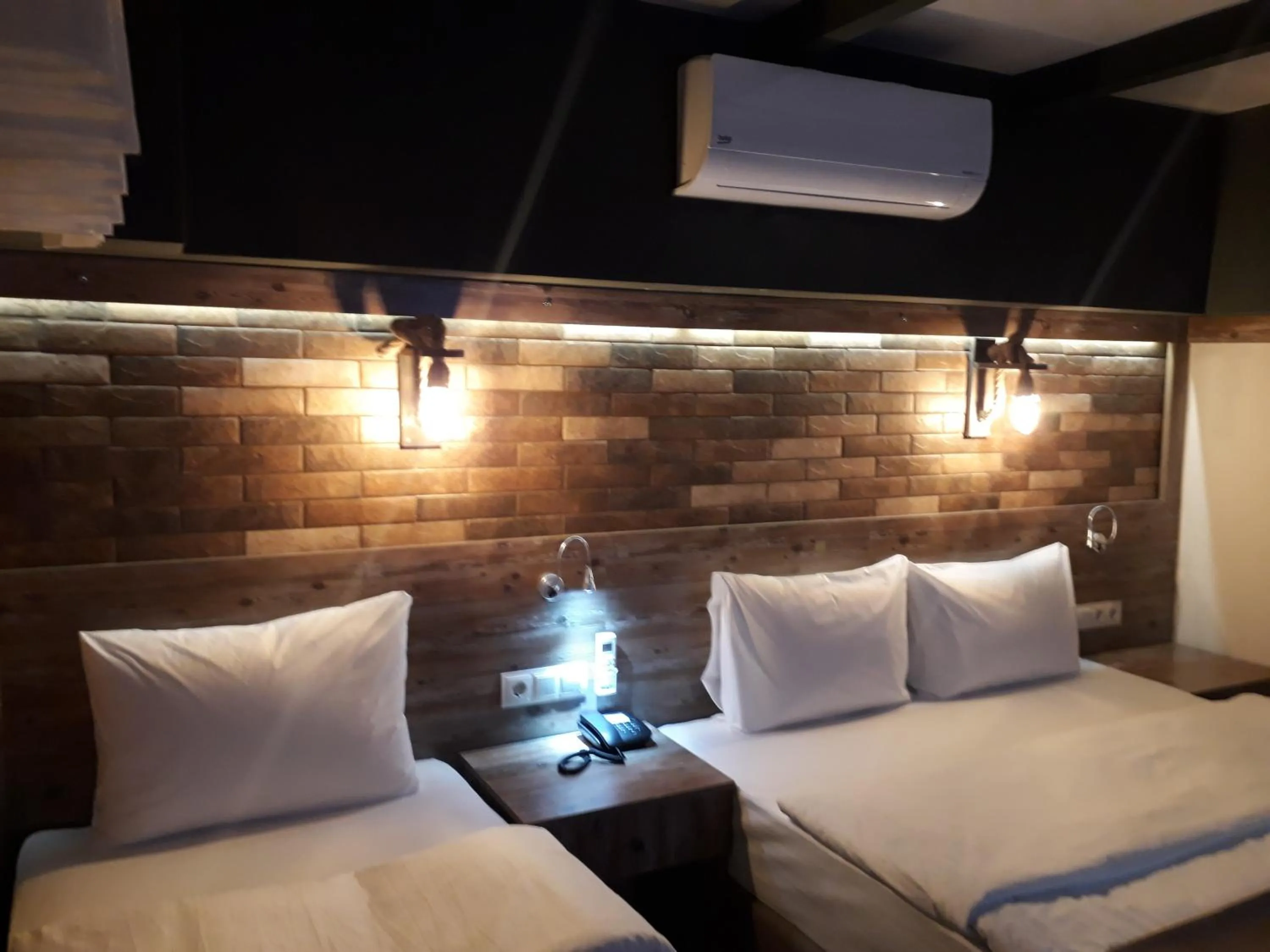 Photo of the whole room in THE SARIGERME INN