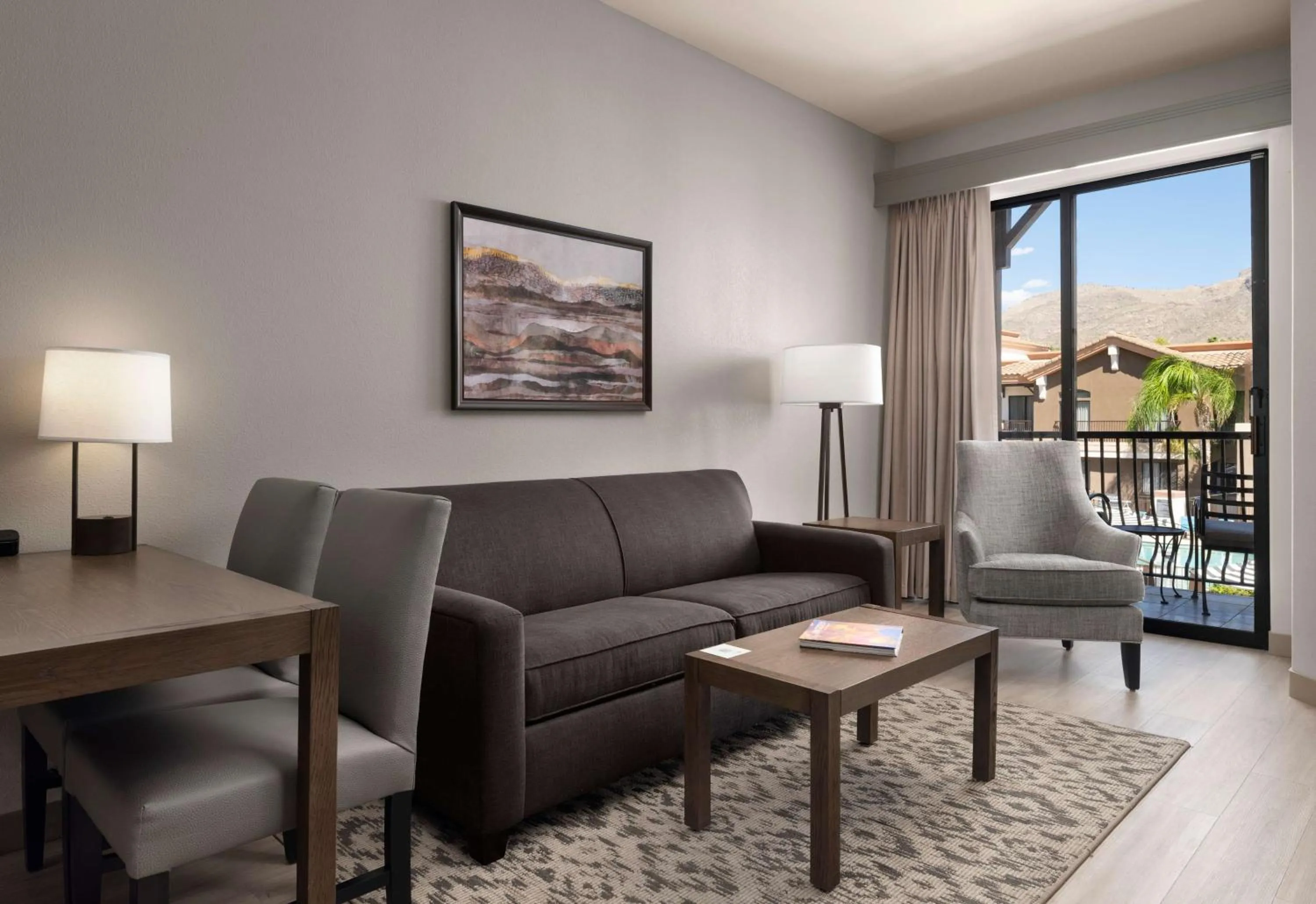 Living room in Embassy Suites Tucson - Paloma Village