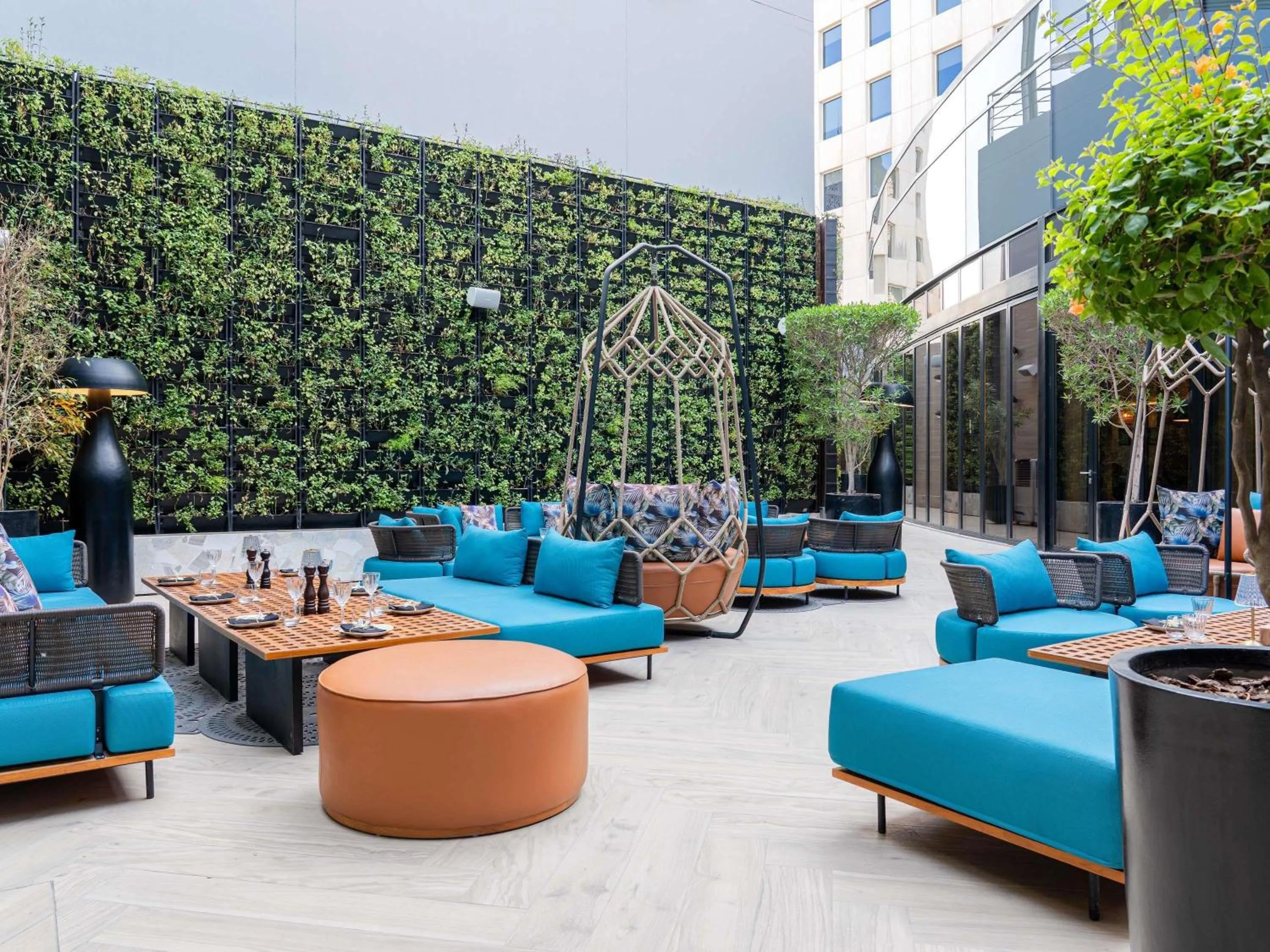 Restaurant/places to eat in ibis Dubai World Trade Centre